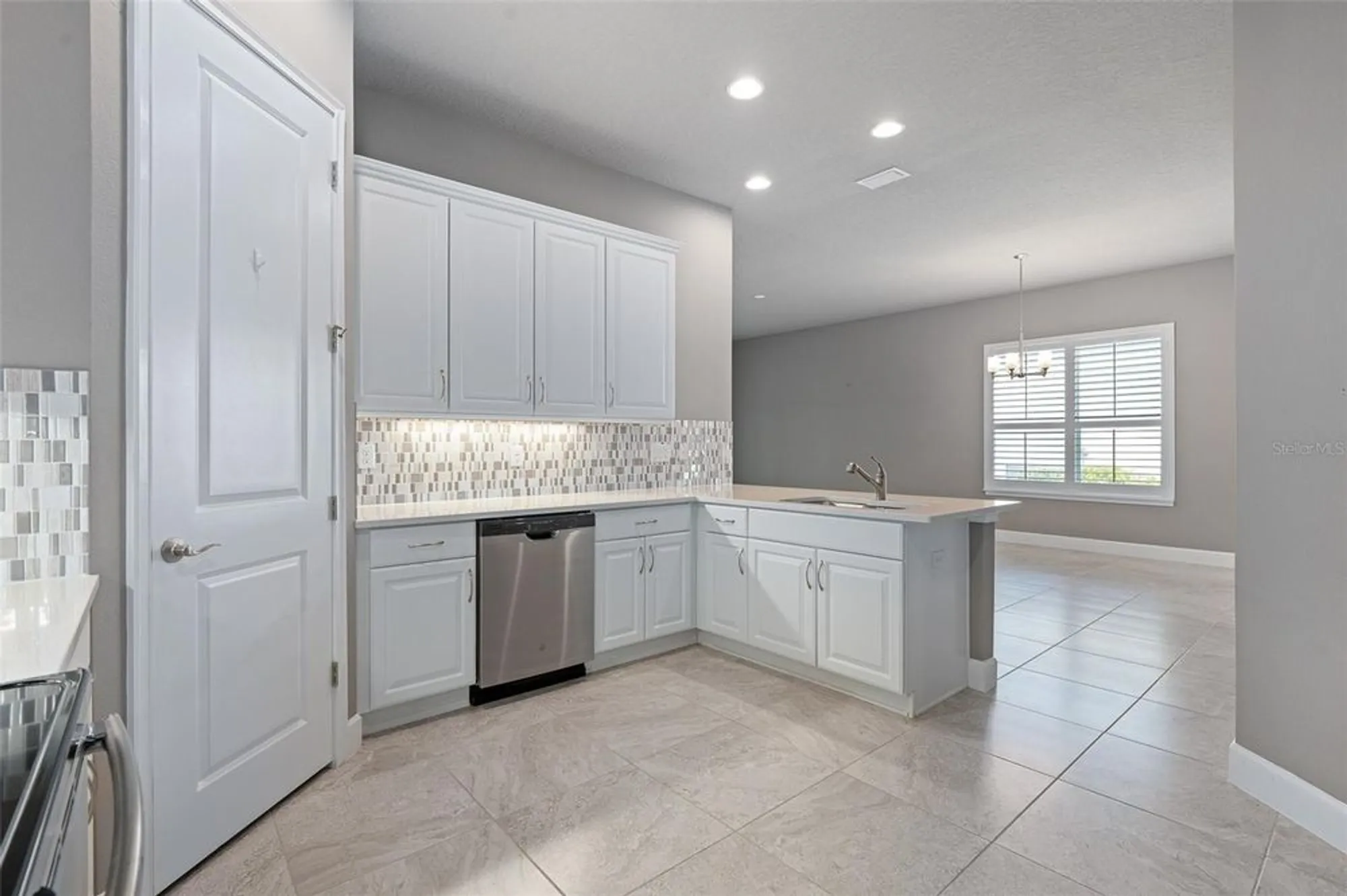 Property Slideshow image 29 of 47 | 856 pinewood dr, Ormond Beach, FL, 32174