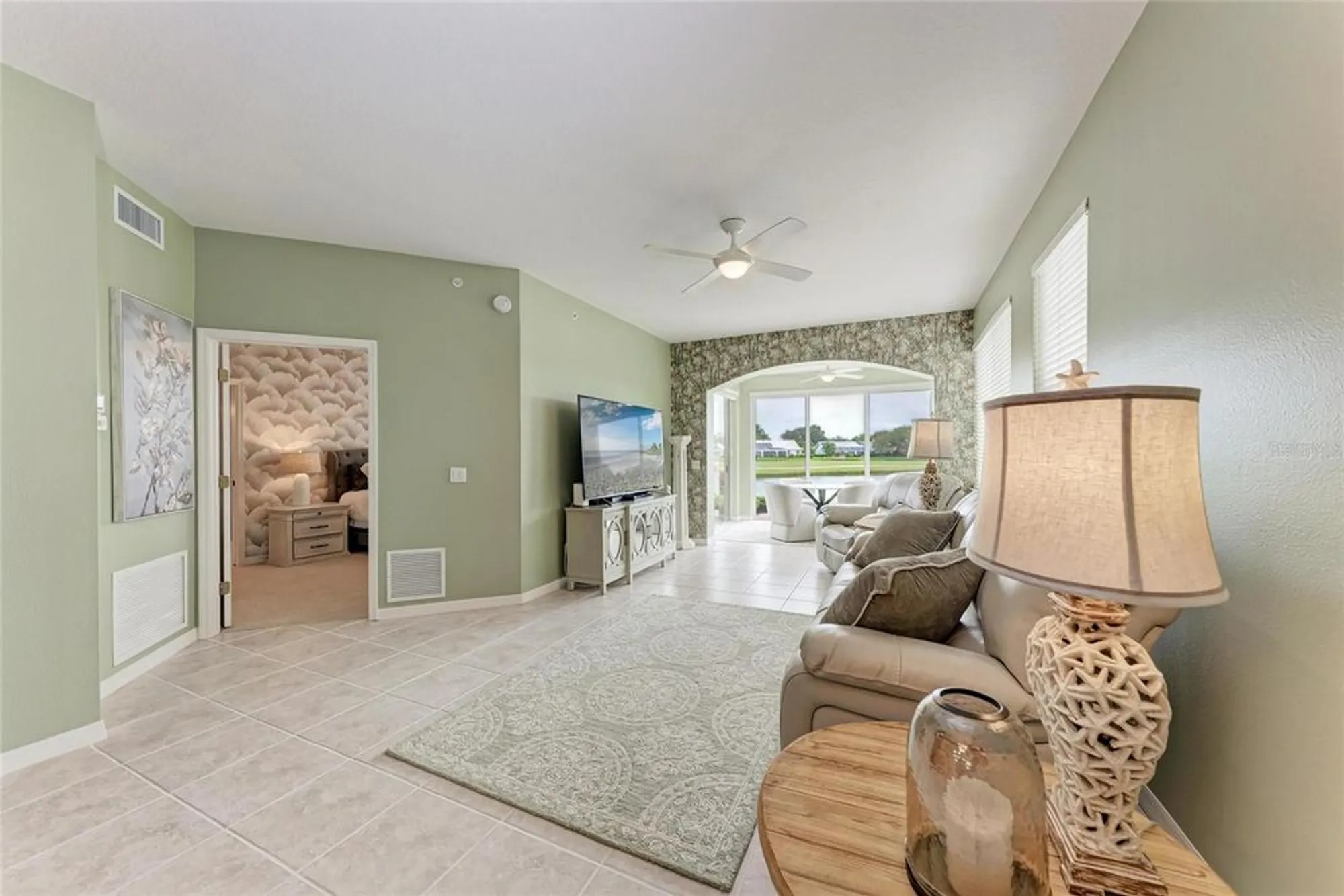 Property Slideshow image 5 of 43 | 119 woodbridge dr 103, Venice, FL, 34293