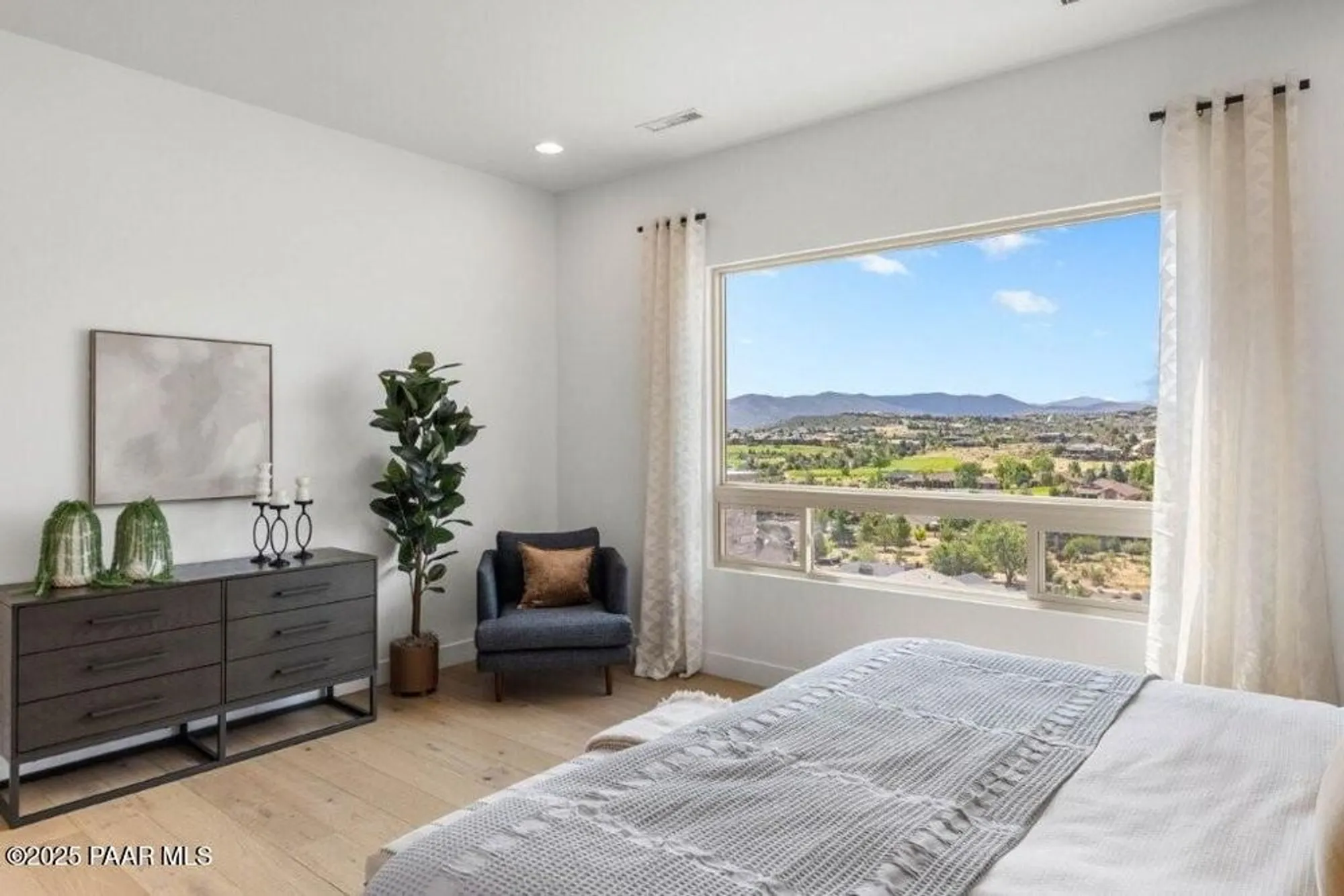 Property Slideshow image 26 of 49 | 1109 s lakeview dr, Prescott, AZ, 86301