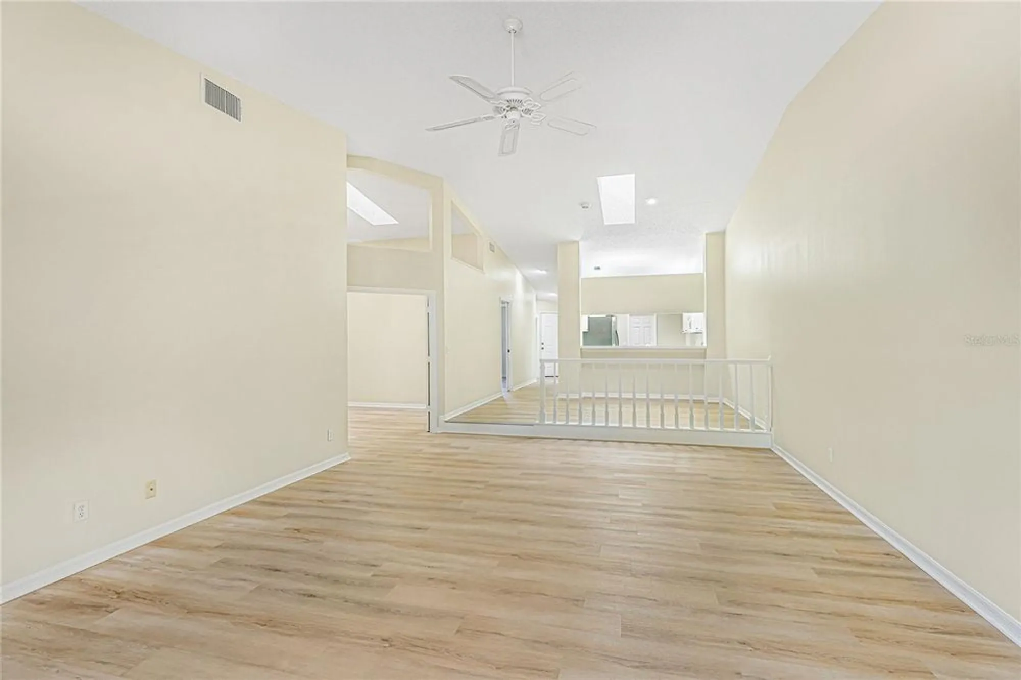 Property Slideshow image 8 of 44 | 7106 saint andrews ln, Sarasota, FL, 34243