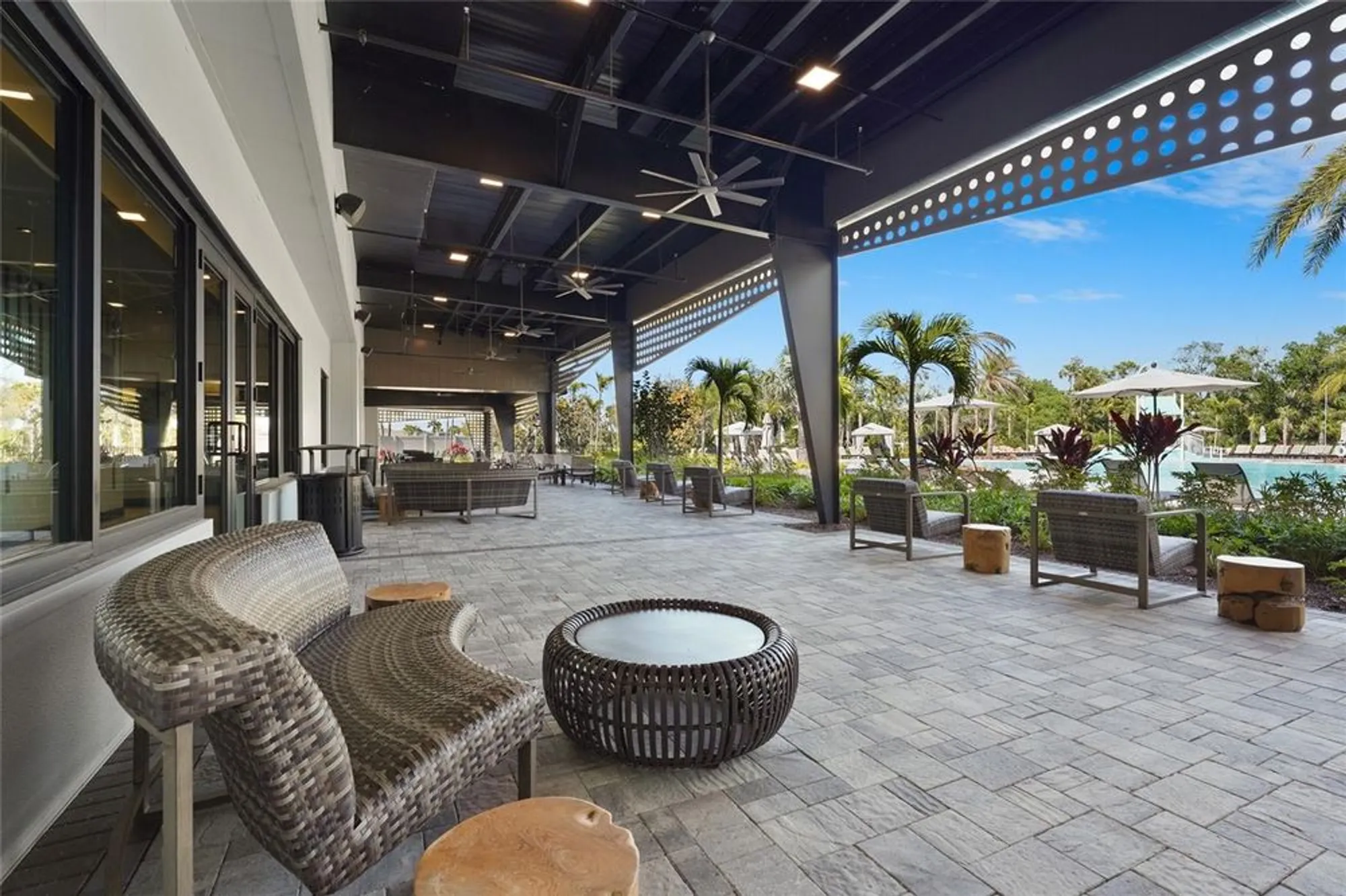 Property Slideshow image 36 of 41 | 10179 milky way cir, Sarasota, FL, 34241