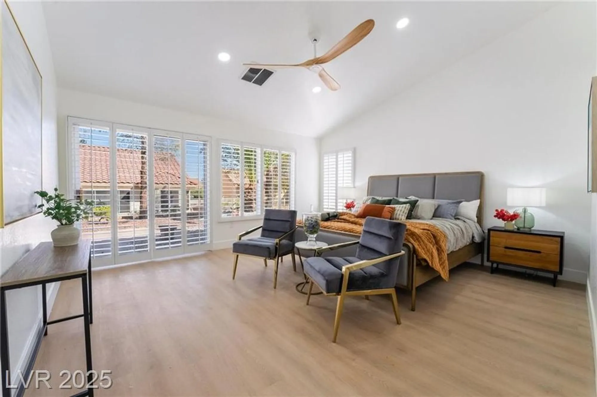 Property Slideshow image 24 of 57 | 2528 sunup dr, Las Vegas, NV, 89134