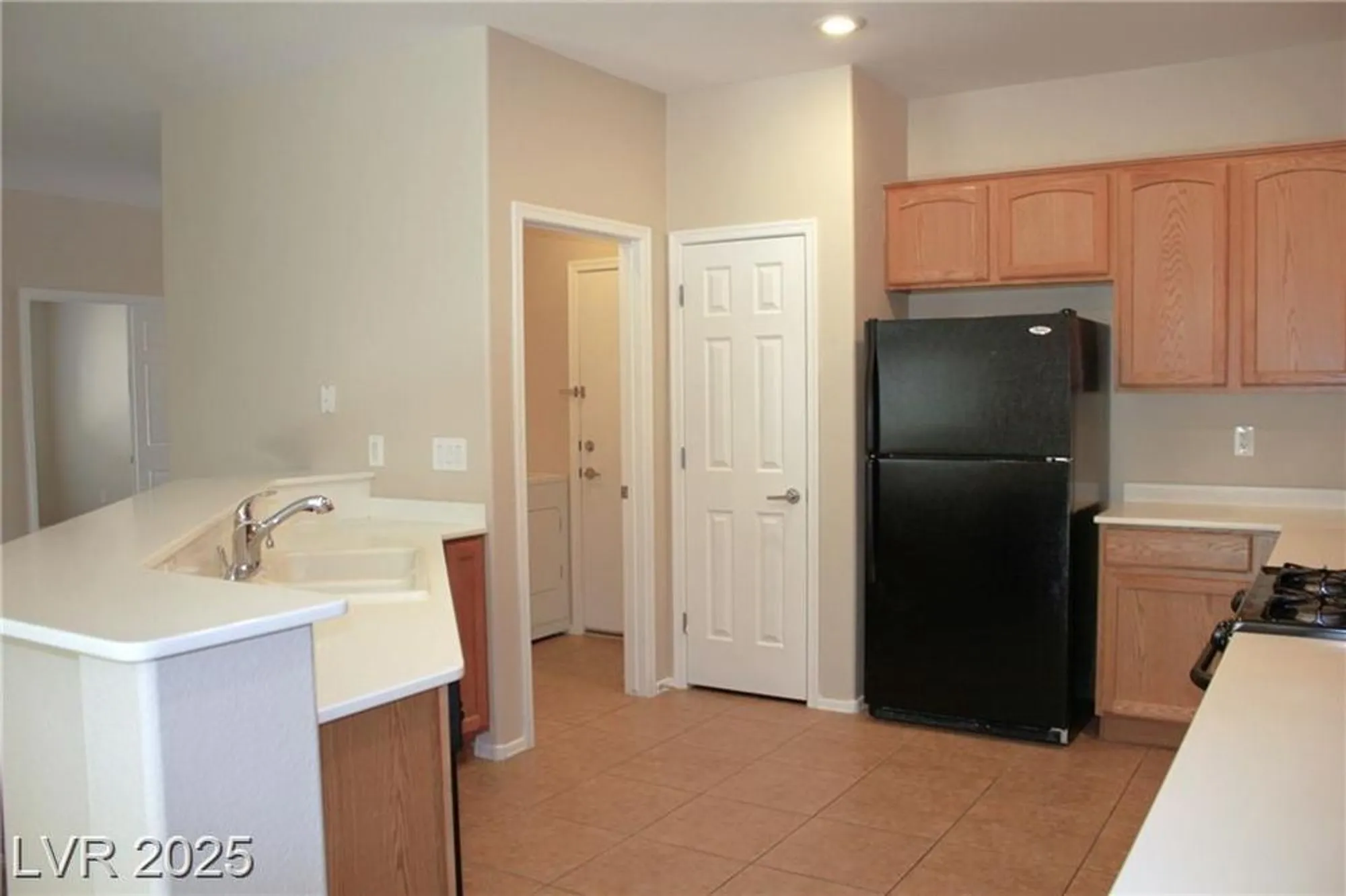 Property Slideshow image 12 of 20 | 2212 sawtooth mountain dr, Henderson, NV, 89044