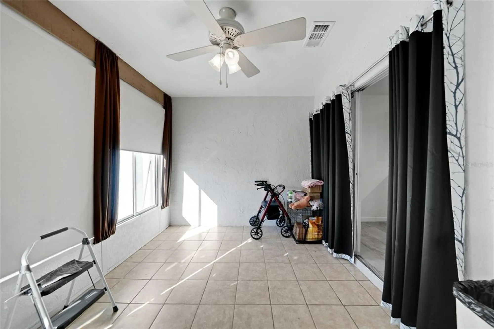 Property Slideshow image 14 of 35 | 215 persimmon st # 52, Englewood, FL, 34223