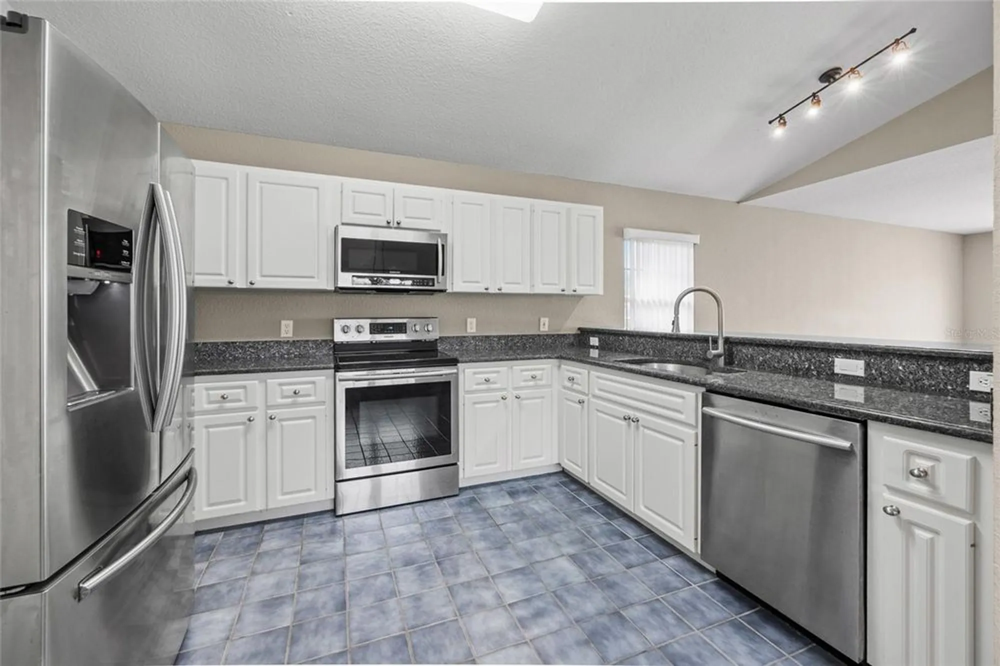 Property Slideshow image 19 of 53 | 17645 se 117th cir, Summerfield, FL, 34491