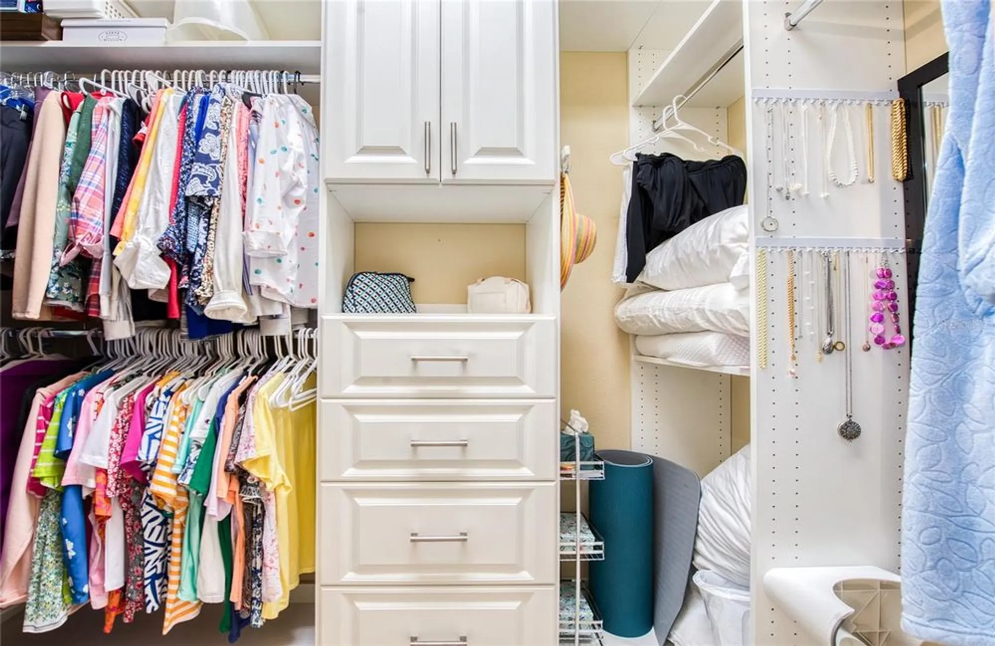 Property Slideshow image 22 of 40 | 2227 nottingham greens dr, Sun City Center, FL, 33573