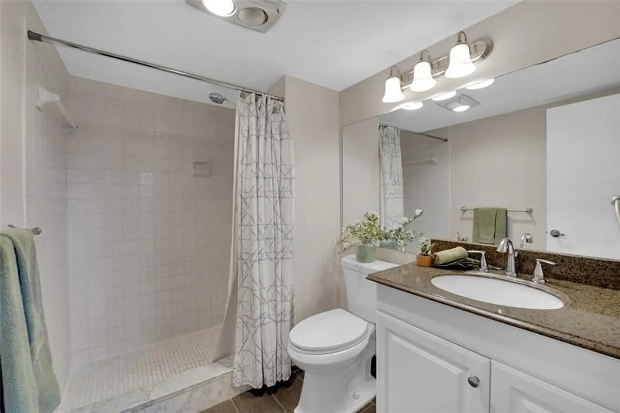 Property Slideshow image 30 of 50 | 8980 s hollybrook blvd 304, Pembroke Pines, FL, 33025