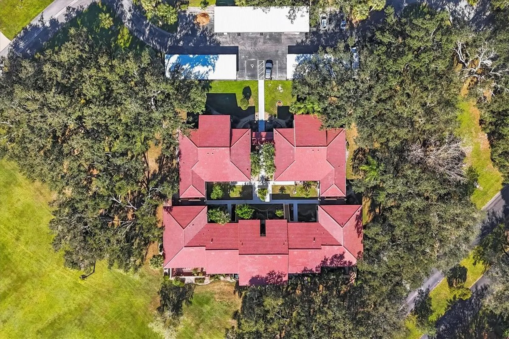 Property Slideshow image 25 of 34 | 1111 w faith cir apt 2004, Bradenton, FL, 34212