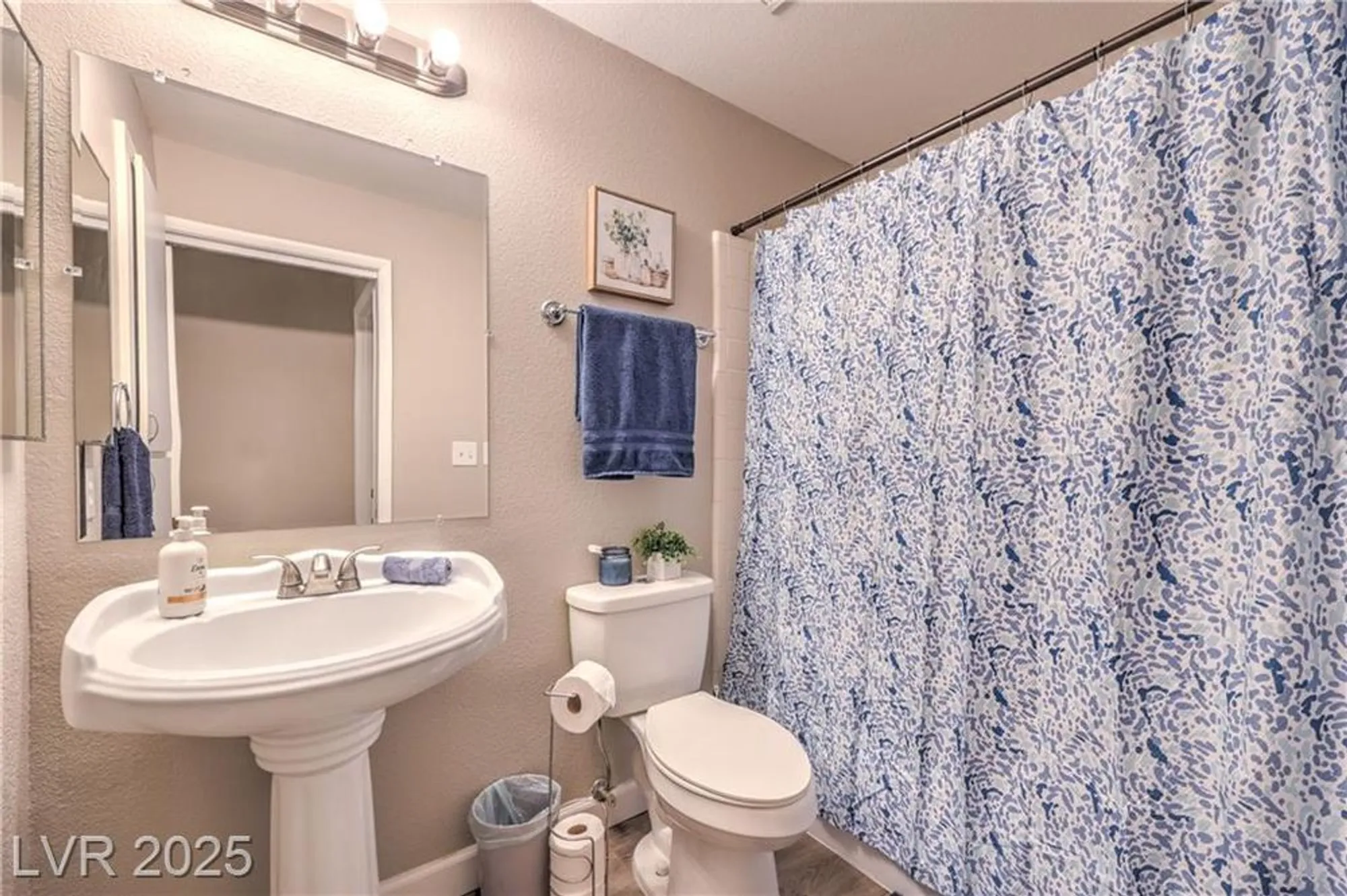 Property Slideshow image 19 of 36 | 5452 cove point dr, Las Vegas, NV, 89130