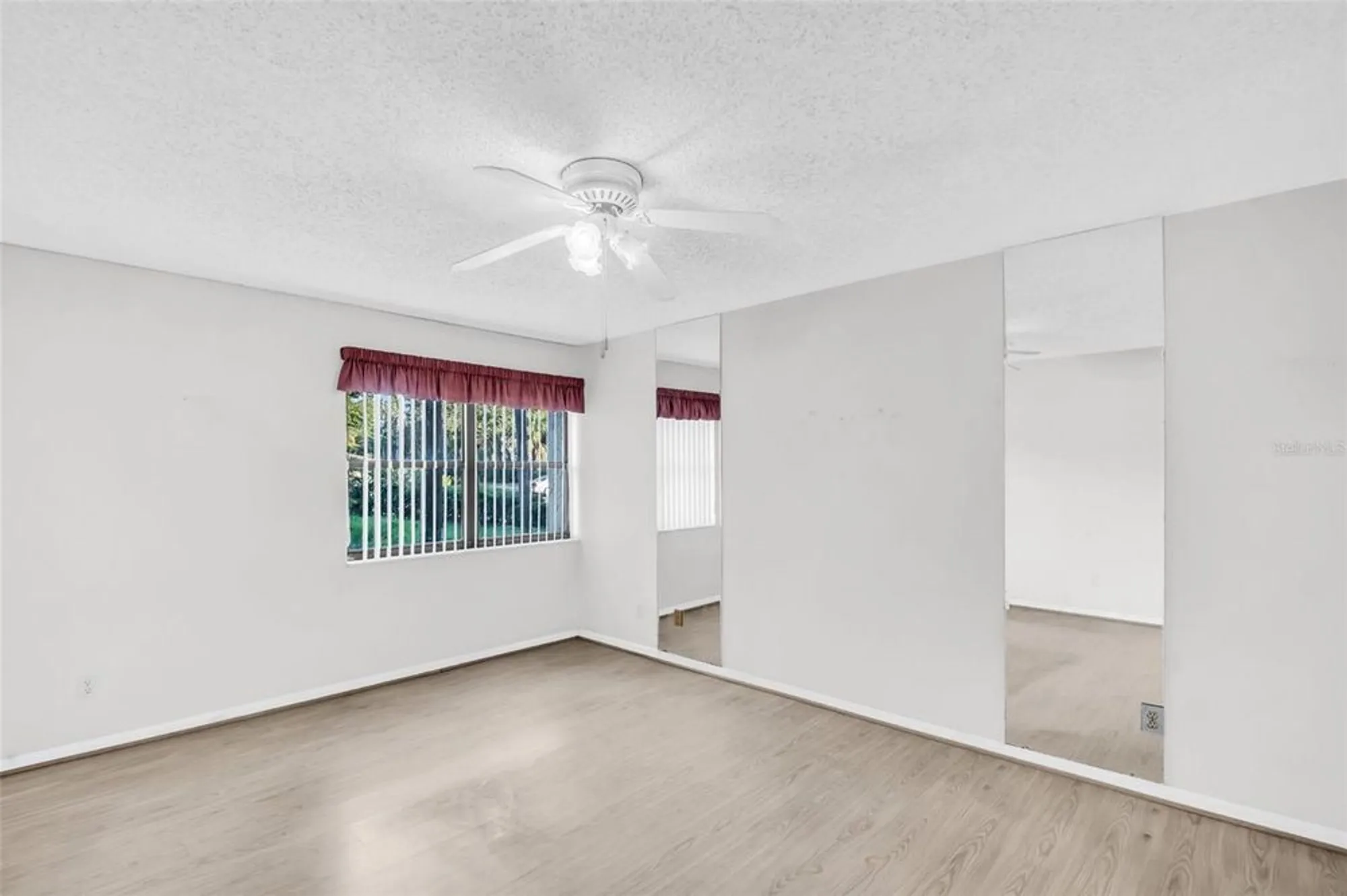 Property Slideshow image 10 of 37 | 11945 143rd st 7121, Largo, FL, 33774