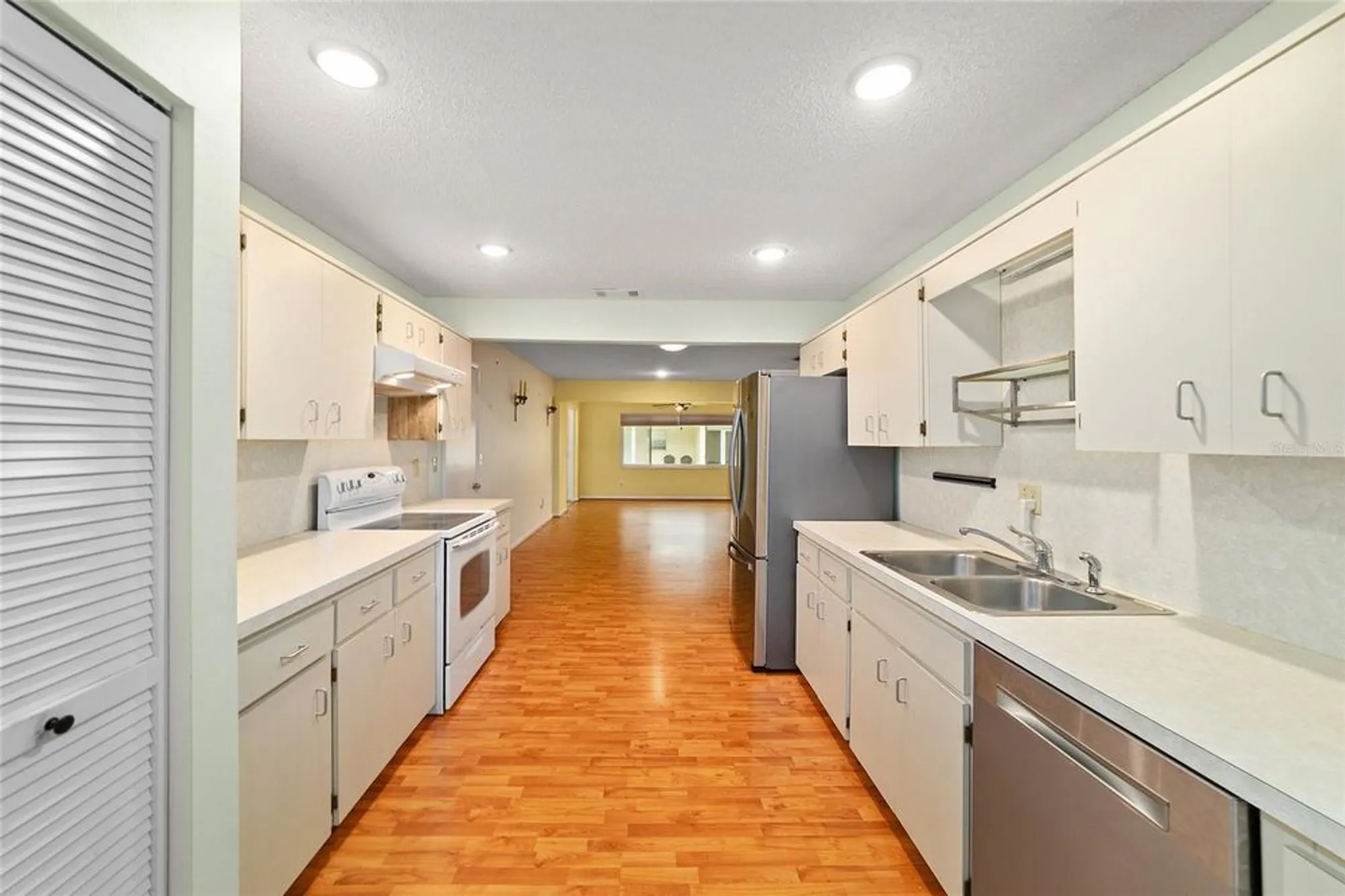 Property Slideshow image 15 of 36 | 8678 sw 95th st d, Ocala, FL, 34481