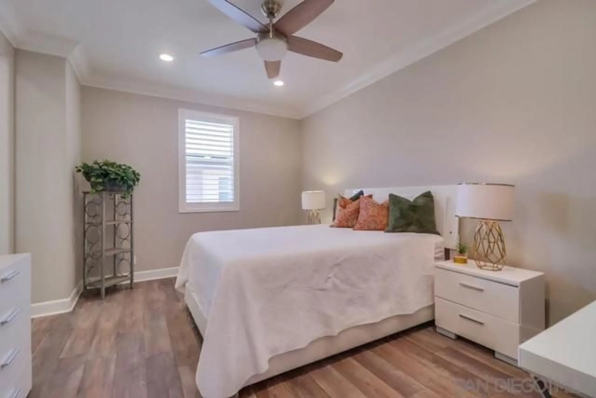 Property Slideshow image 21 of 40 | 16750 coyote bush dr unit 31, San Diego, CA, 92127