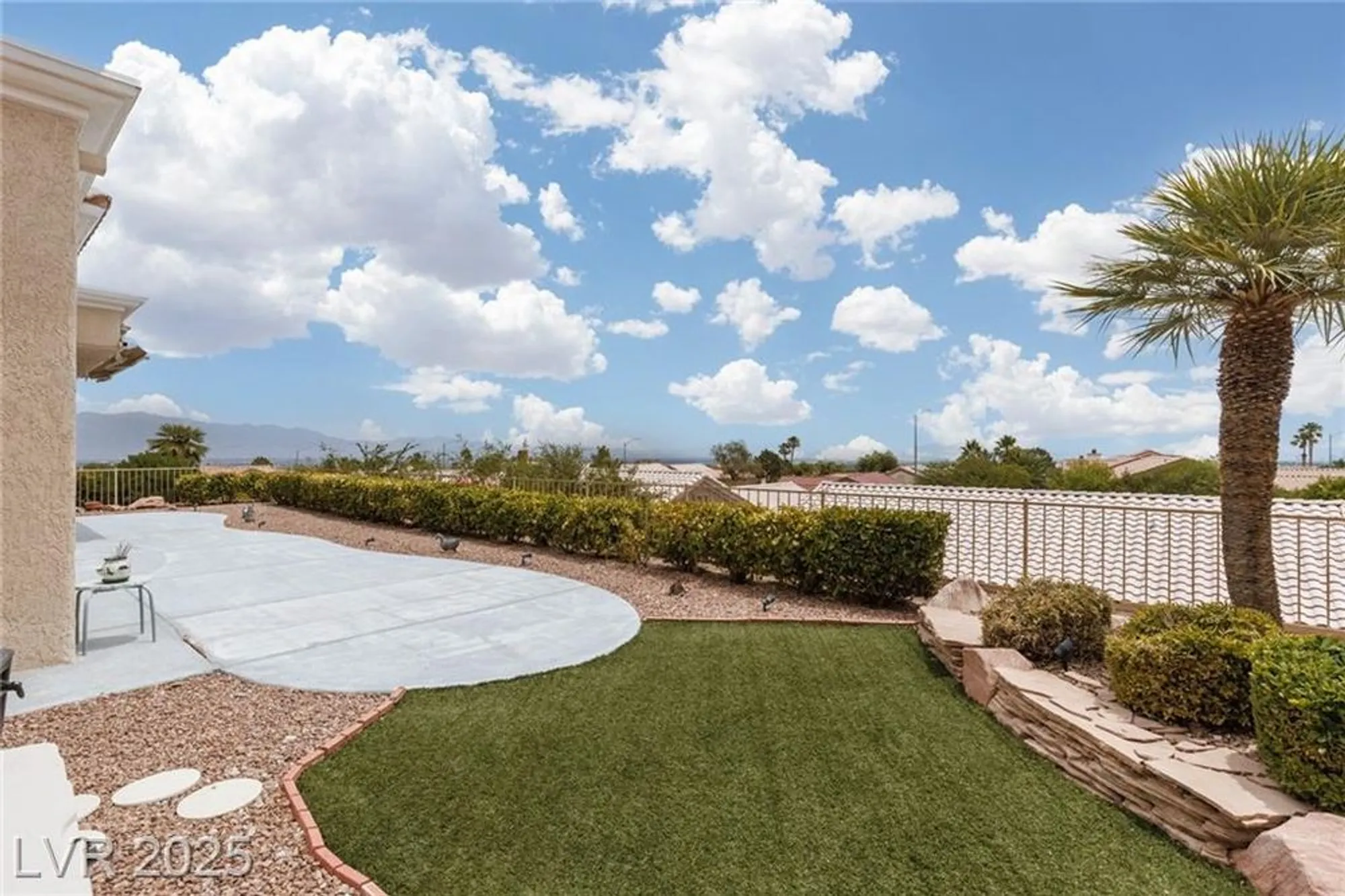 Property Slideshow image 35 of 67 | 2624 spalding dr, Las Vegas, NV, 89134