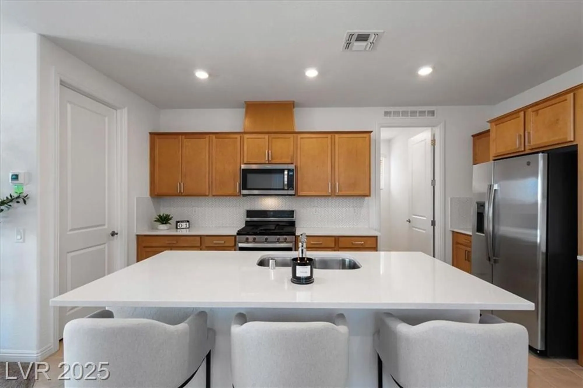 Property Slideshow image 8 of 36 | 2261 cold canyon ave, North Las Vegas, NV, 89086
