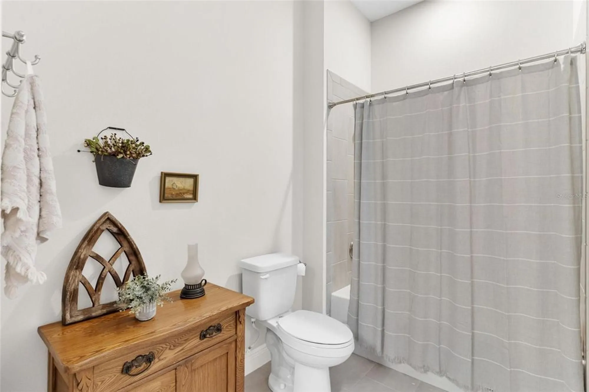 Property Slideshow image 29 of 56 | 5066 greens dr, Lady Lake, FL, 32159