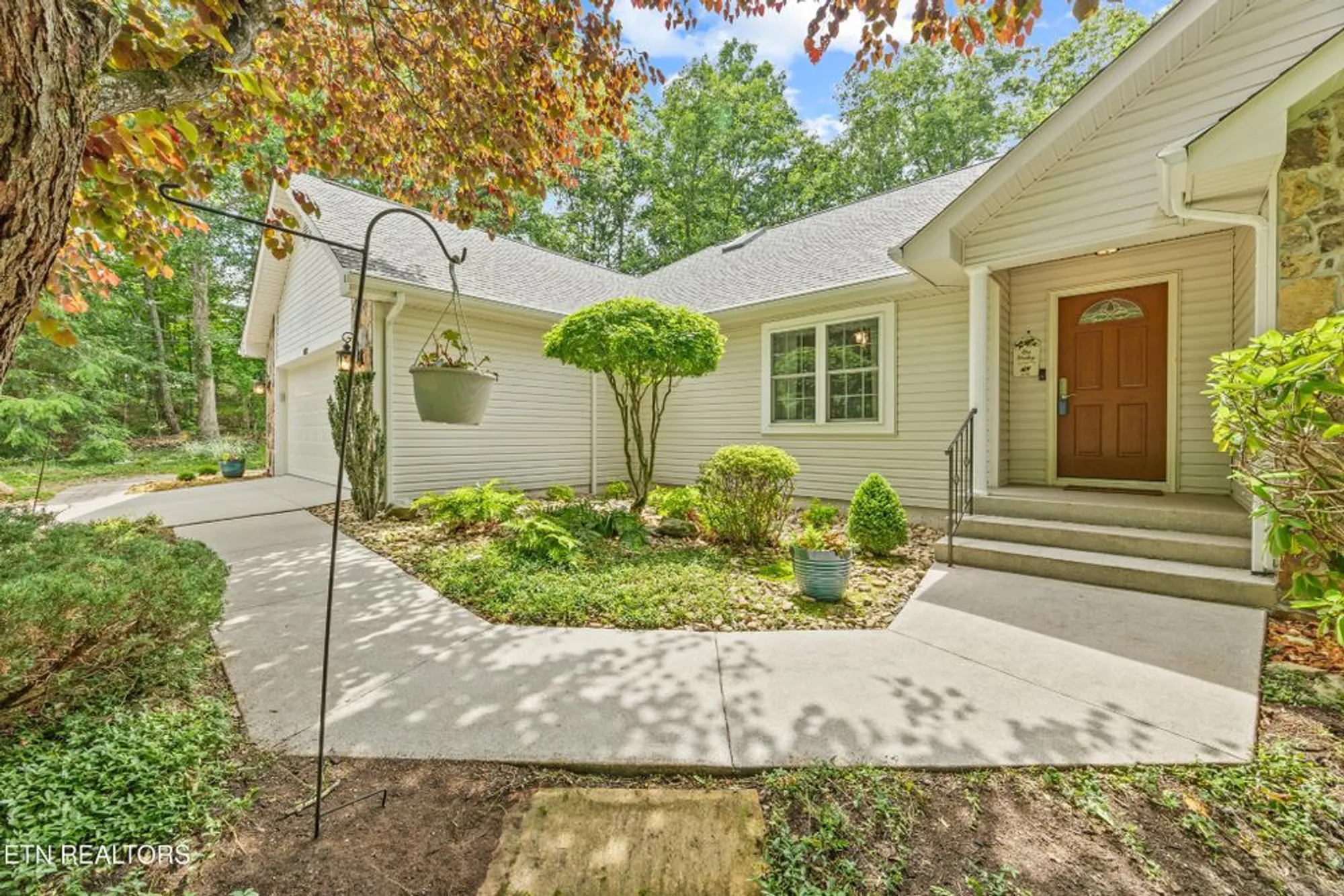 Property Slideshow image 11 of 38 | 152 stonewood dr, Crossville, TN, 38558