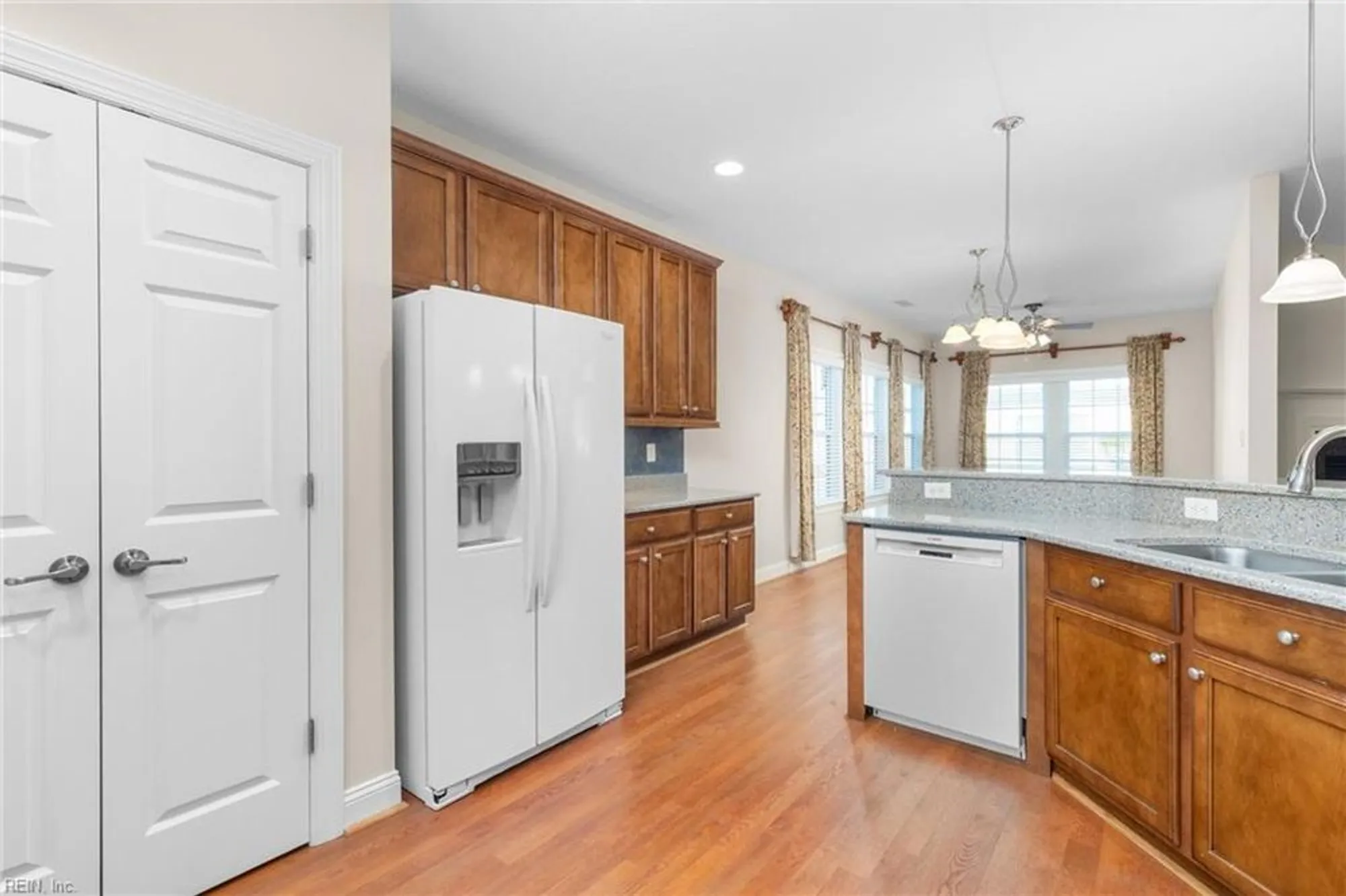 Property Slideshow image 11 of 39 | 1413 thistlewood ln # 54, Chesapeake, VA, 23320