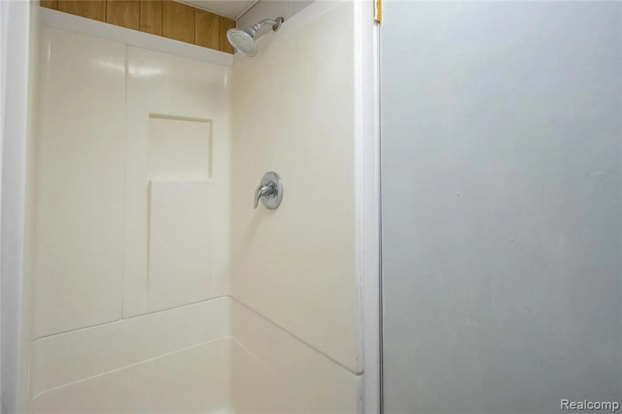 Property Slideshow image 30 of 36 | 61021 heritage blvd # 4, South Lyon, MI, 48178