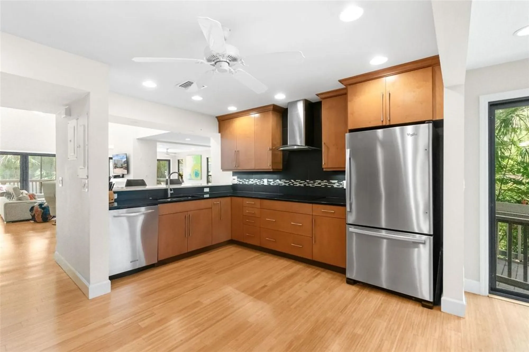 Property Slideshow image 23 of 69 | 1347 landings dr 6, Sarasota, FL, 34231