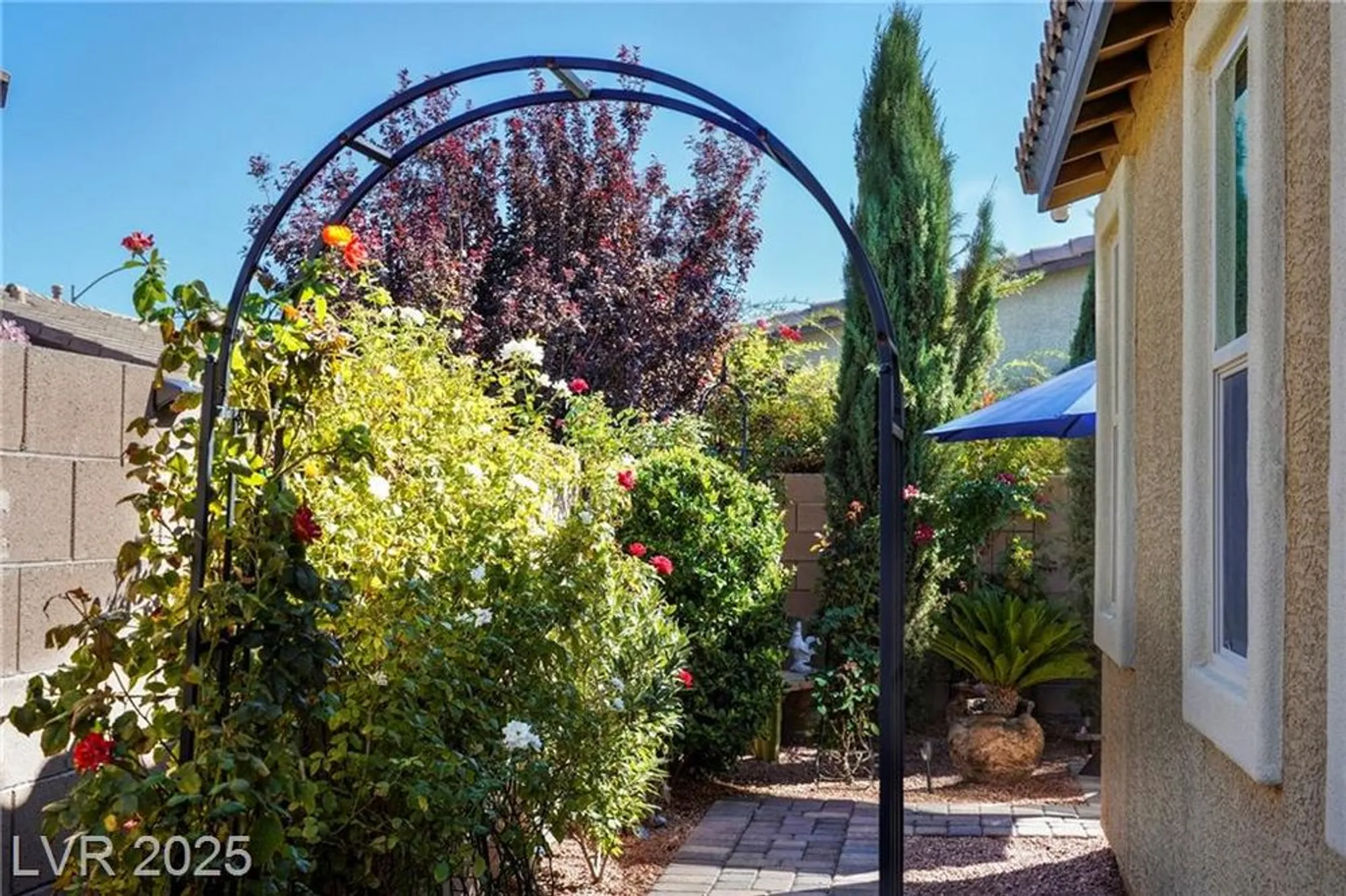 Property Slideshow image 16 of 68 | 1844 wolfcreek falls ct, Henderson, NV, 89044