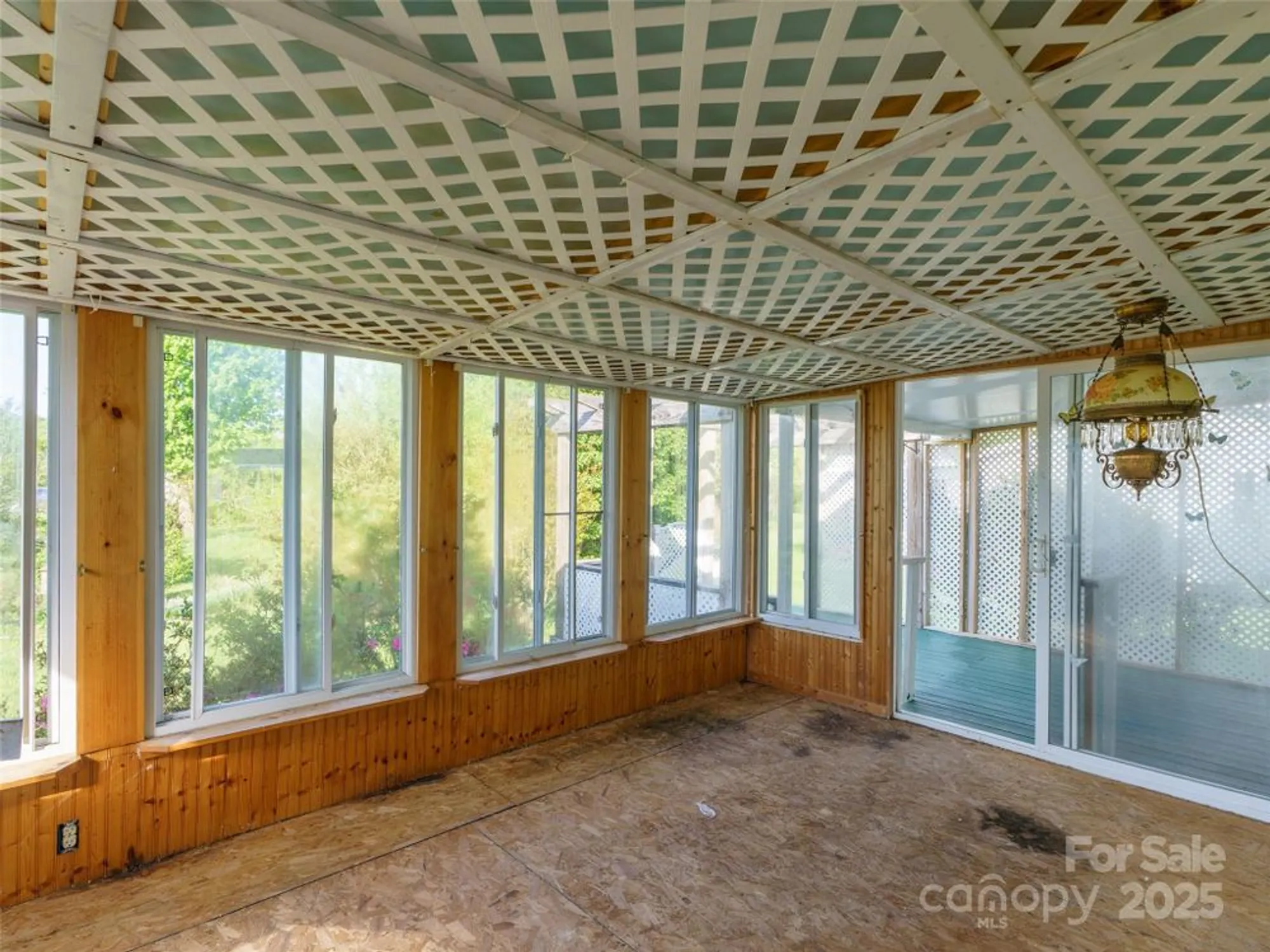 Property Slideshow image 22 of 42 | 236 white ash cir, Hendersonville, NC, 28739