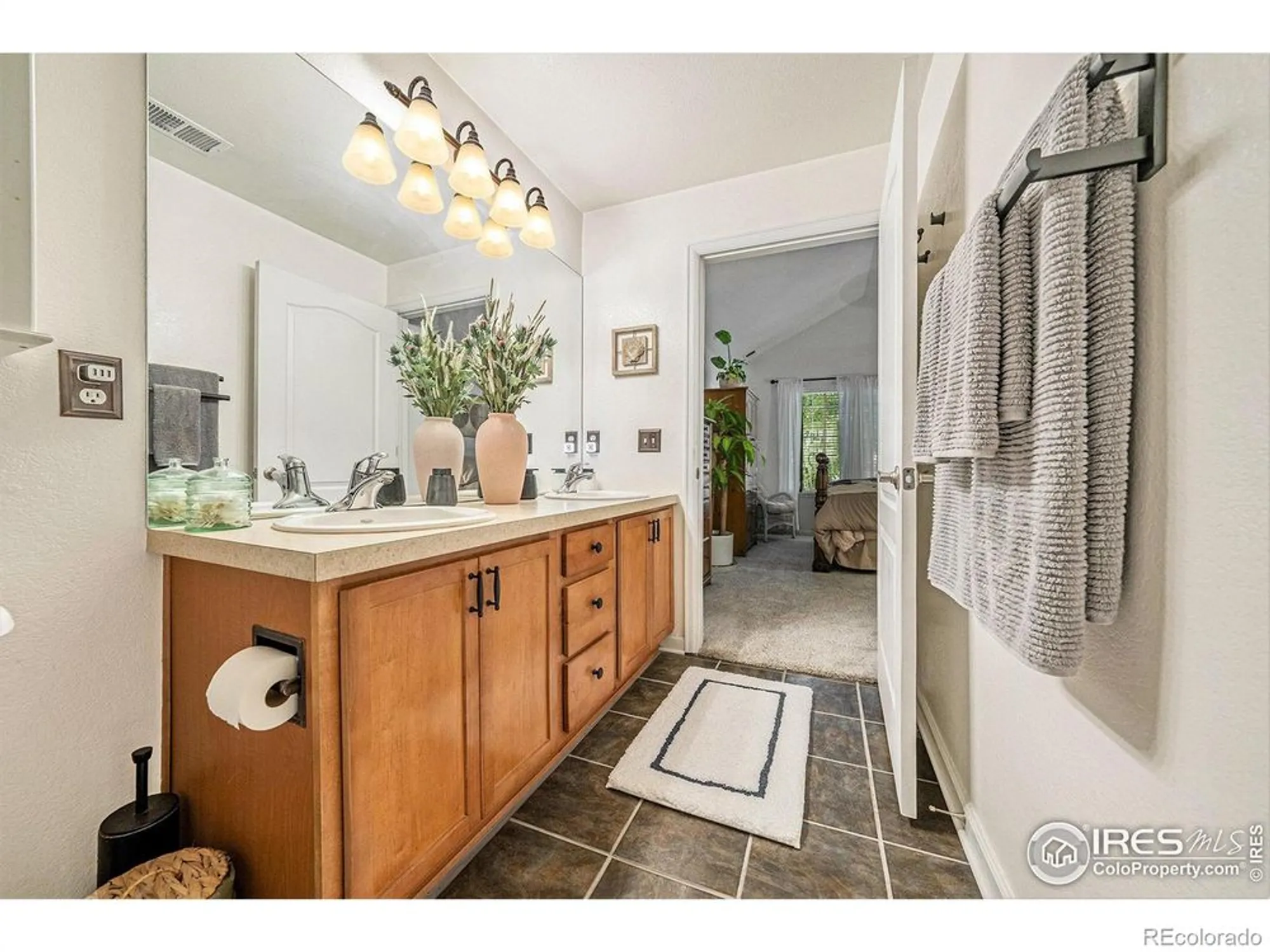 Property Slideshow image 8 of 17 | 4705 hahns peak dr unit 202, Loveland, CO, 80538