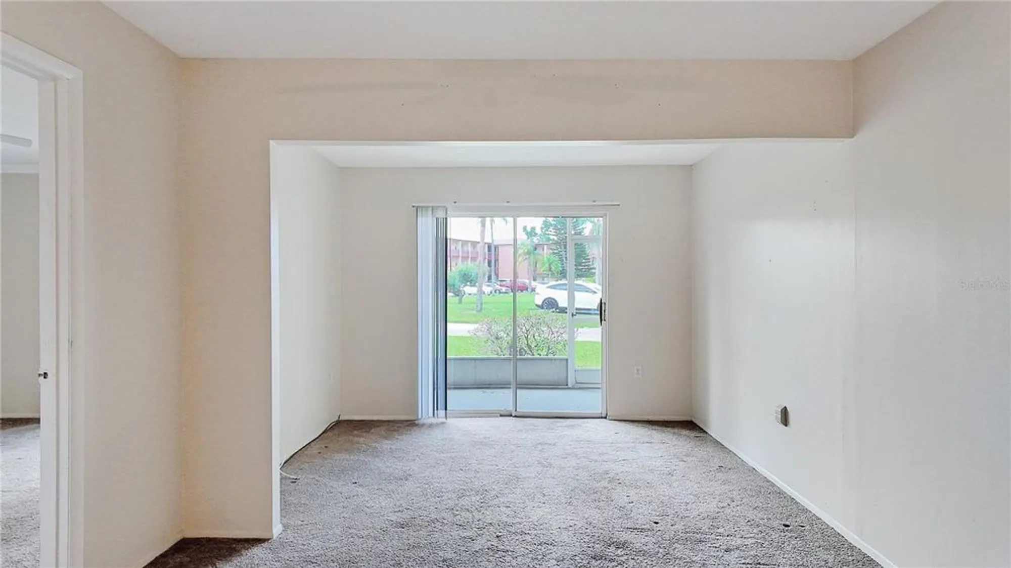 Property Slideshow image 13 of 21 | 4127 heron way # 111, Bradenton, FL, 34205