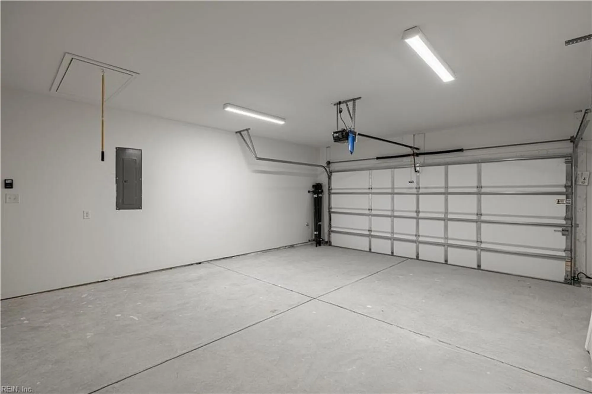 Property Slideshow image 15 of 44 | 200 oxford ave # 46-2, Smithfield, VA, 23430