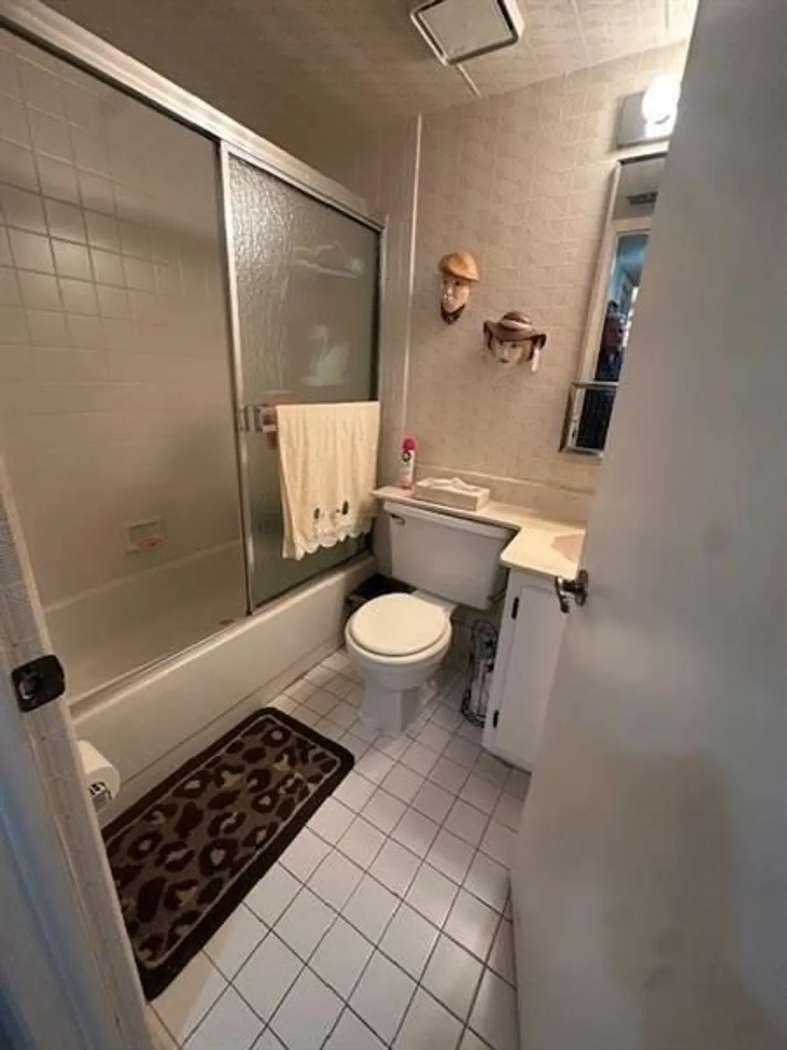 Property Slideshow image 13 of 15 | 6095 n sabal palm blvd apt 109, Tamarac, FL, 33319