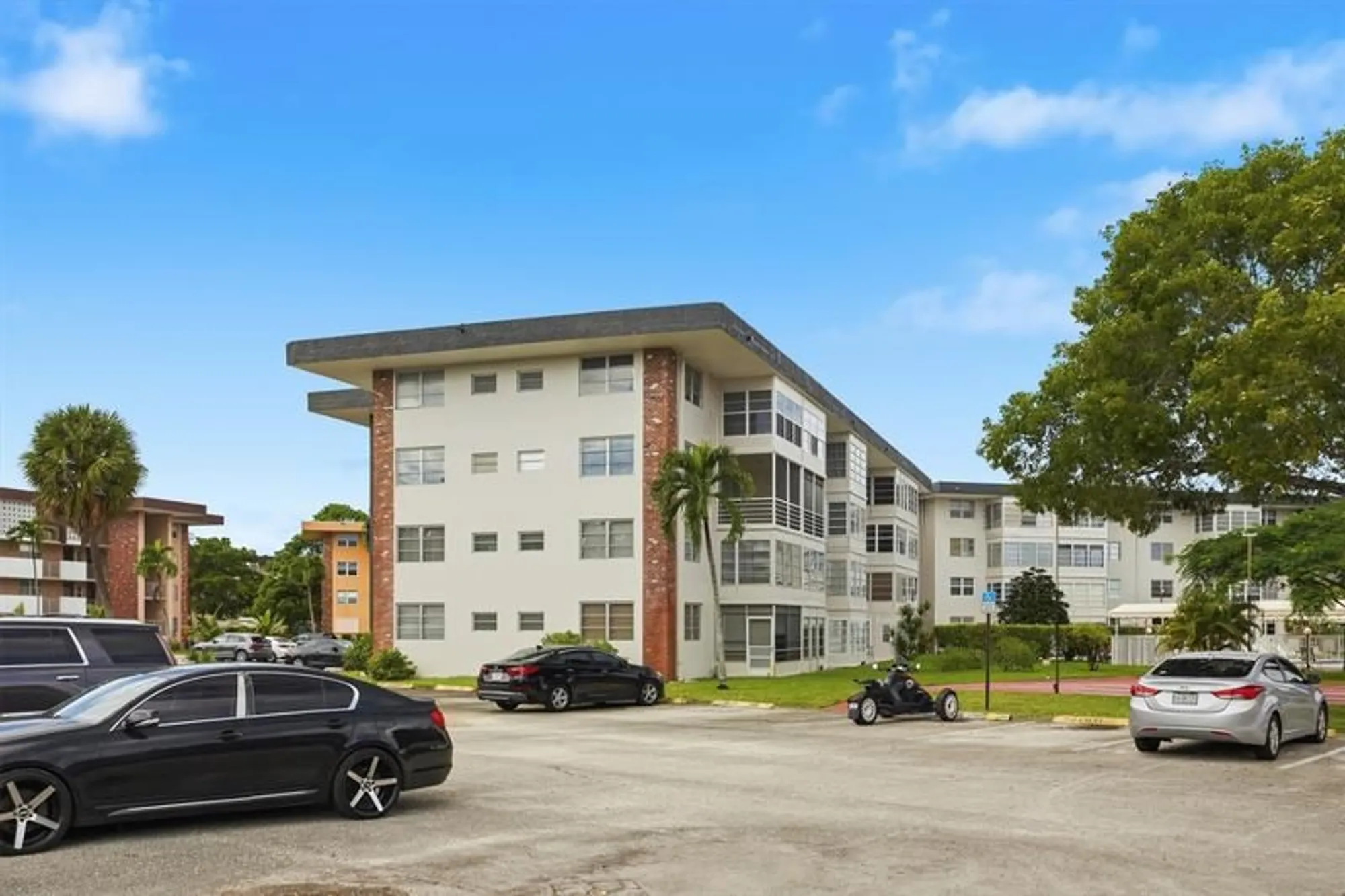 Property Slideshow image 32 of 44 | 2991 nw 46th ave 410, Lauderdale Lakes, FL, 33313