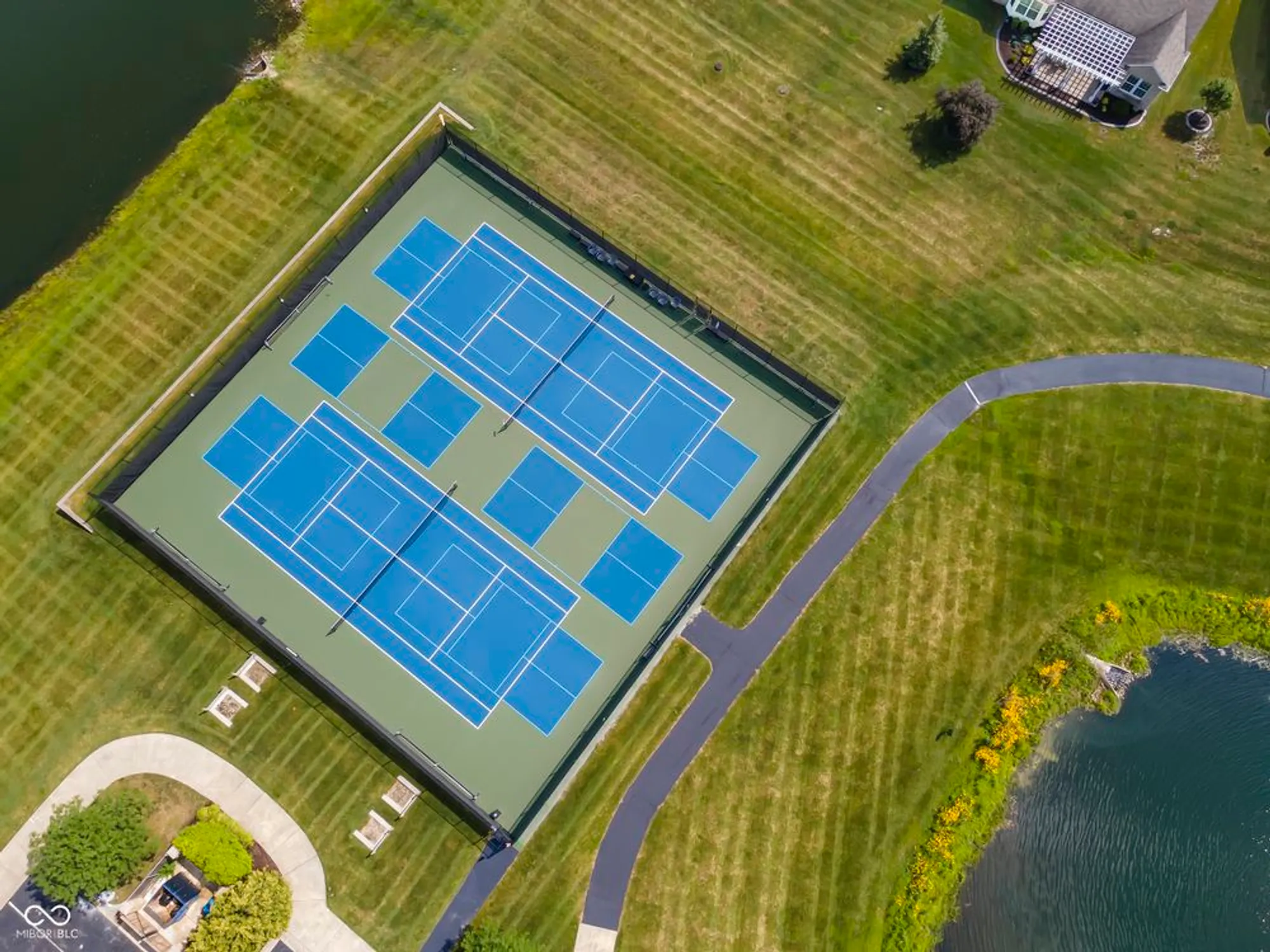 Property Slideshow image 37 of 52 | 13456 ravenswood trl, Fishers, IN, 46037