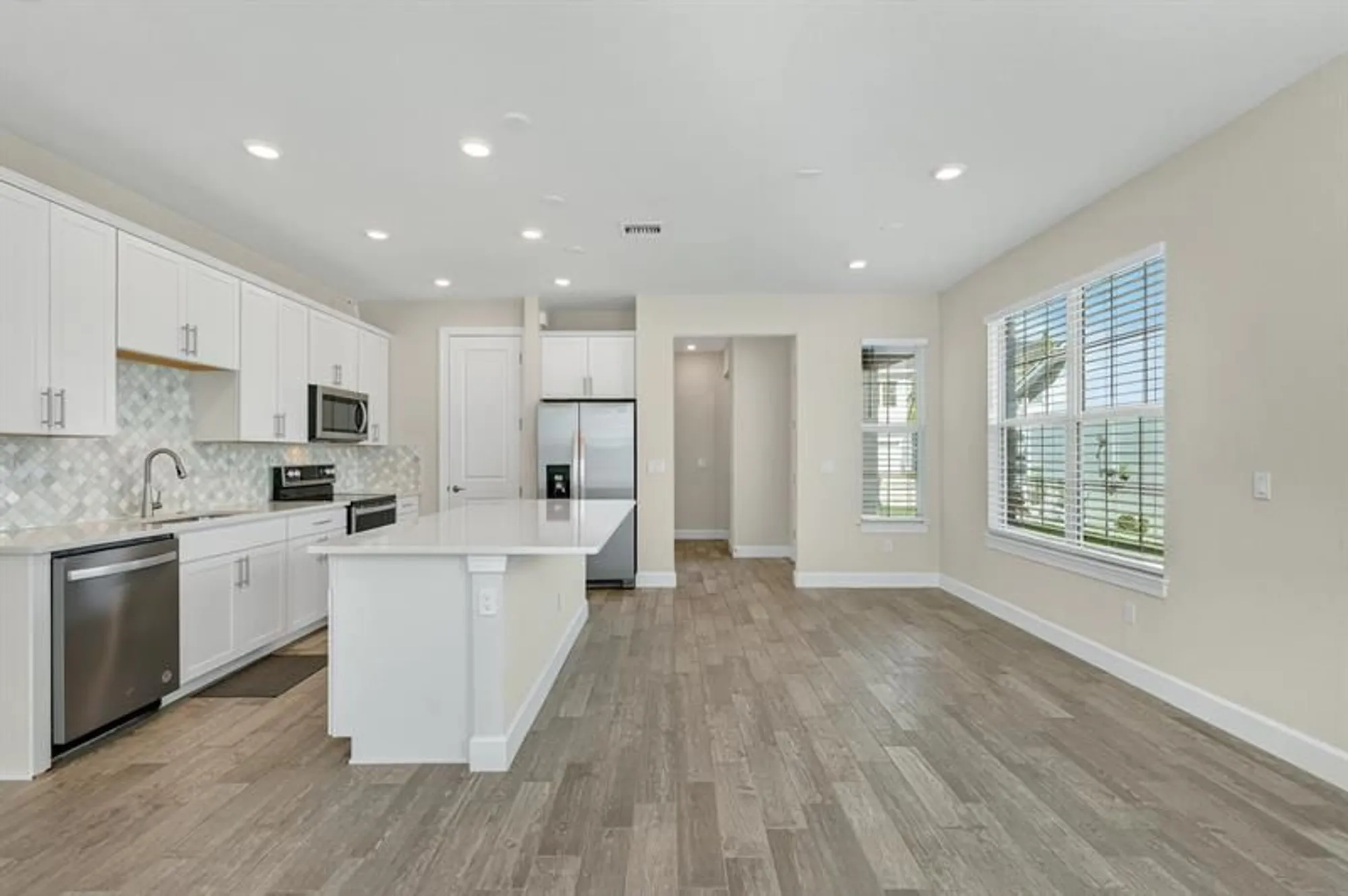 Property Slideshow image 8 of 35 | 1860 se tarni way, Stuart, FL, 34996