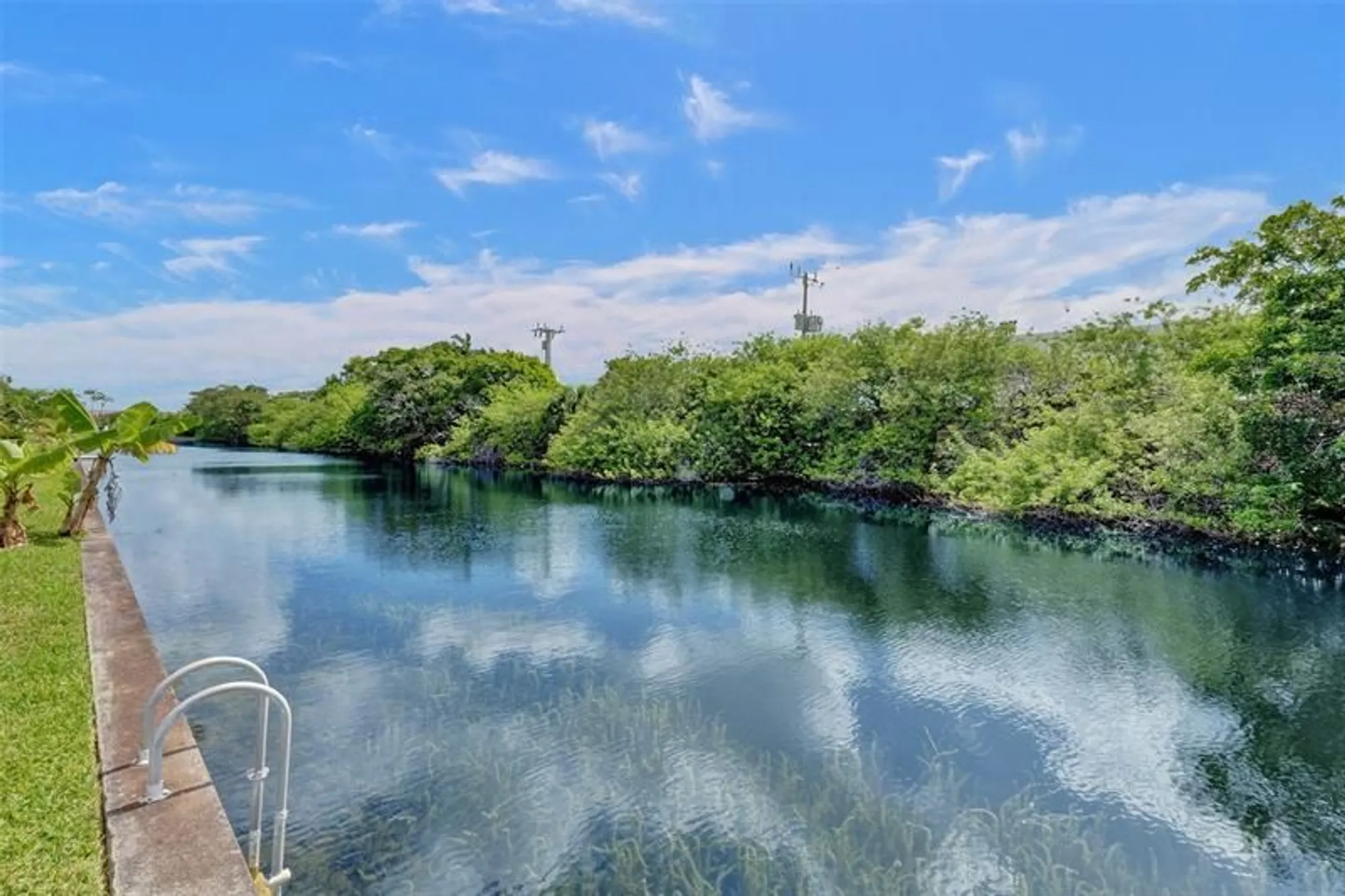 Property Slideshow image 32 of 46 | 4712 nw 41st ave, Lauderdale Lakes, FL, 33319