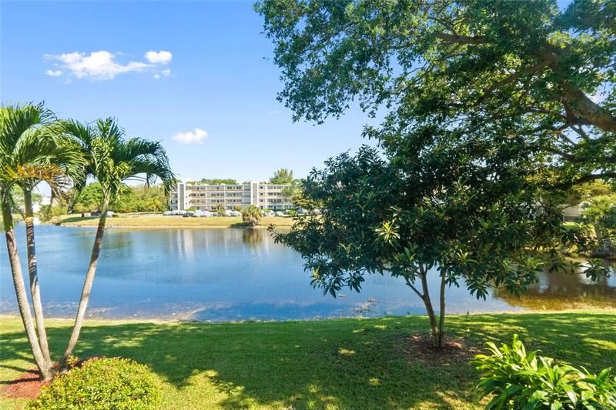 Property Slideshow image 22 of 35 | 2058 newport n # 2058, Deerfield Beach, FL, 33442