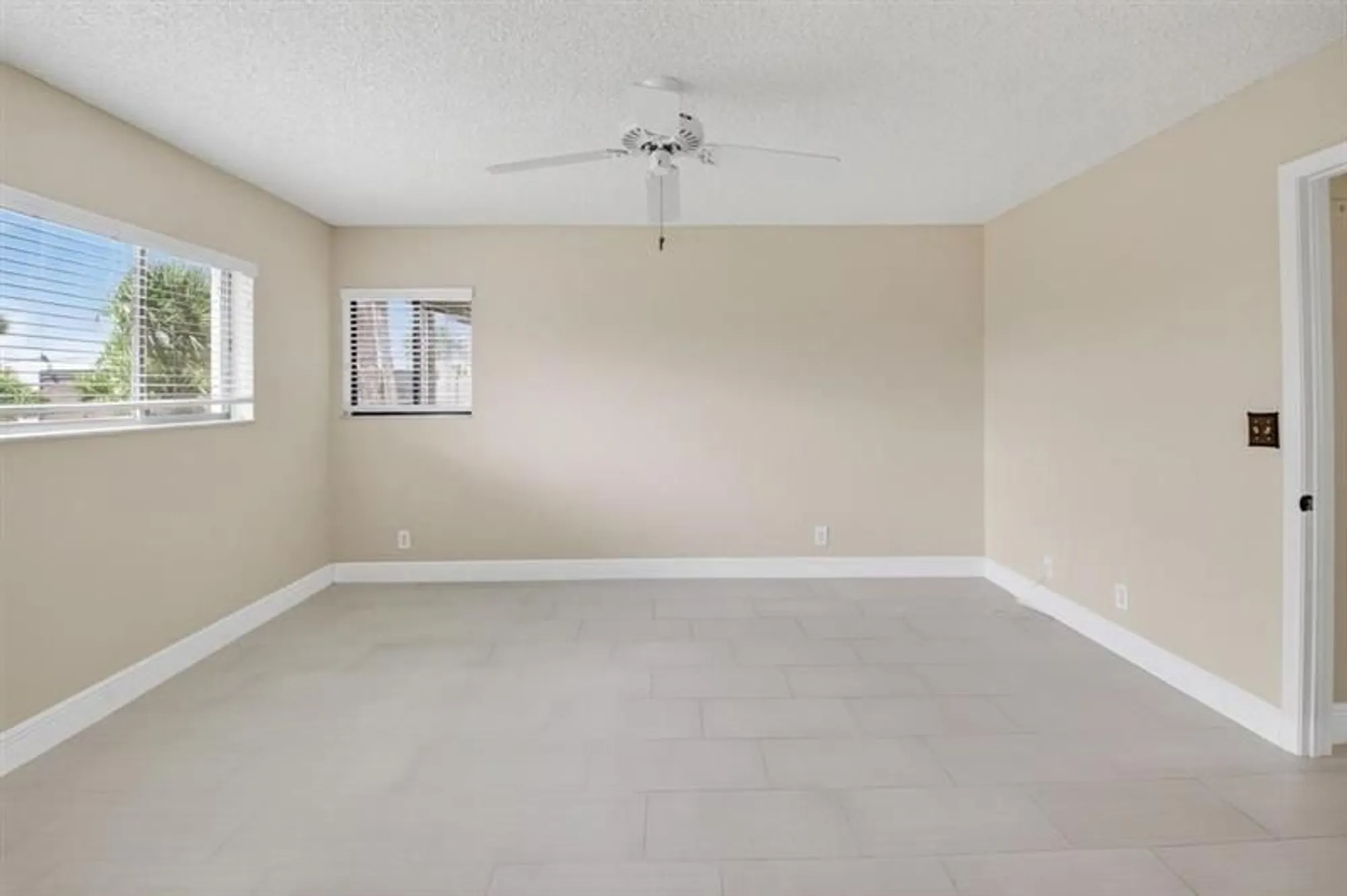 Property Slideshow image 19 of 39 | 5370 las verdes cir apt 319, Delray Beach, FL, 33484