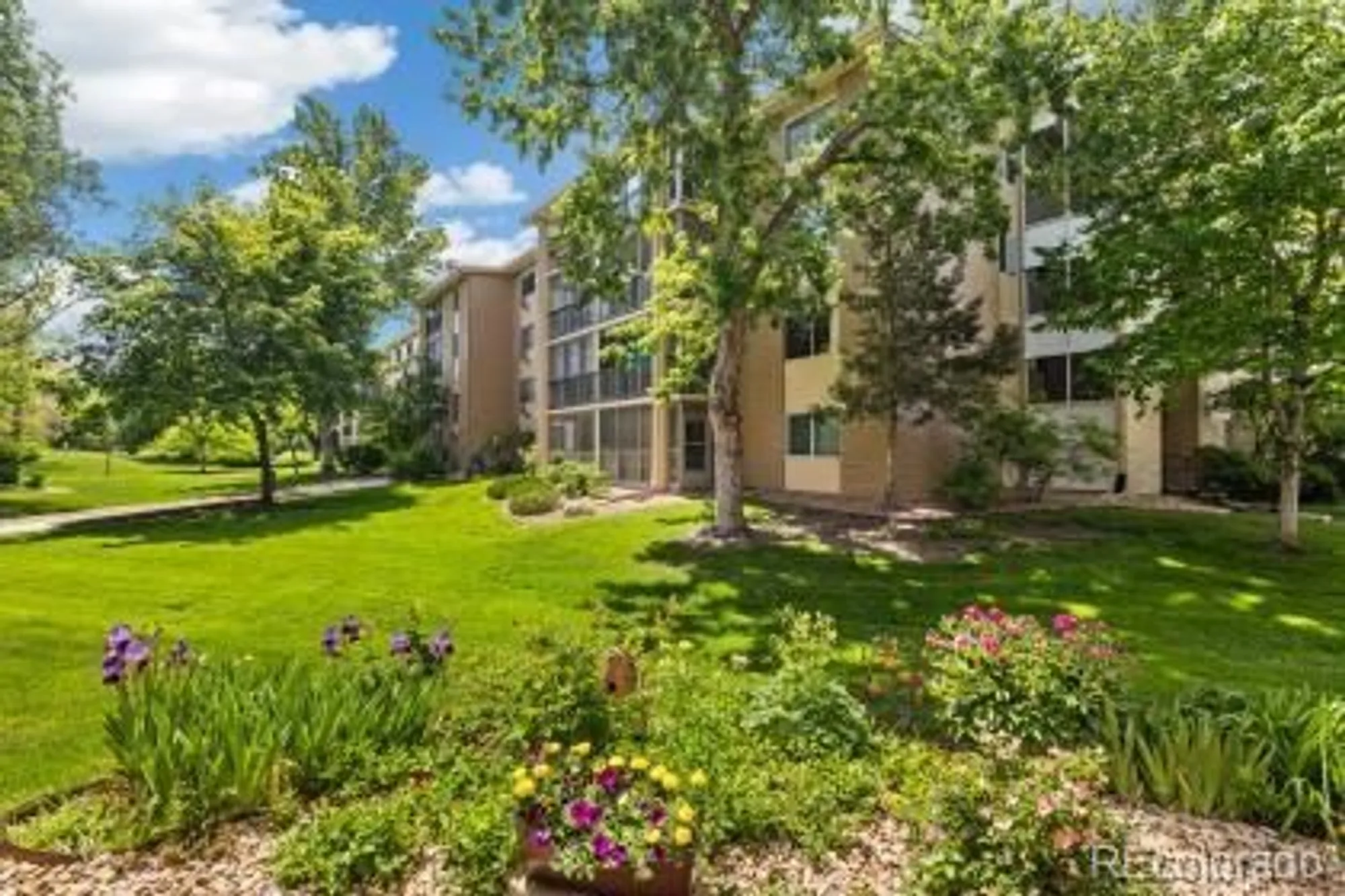 Property Slideshow image 20 of 20 | 3184 s heather gardens way 212, Aurora, CO, 80014