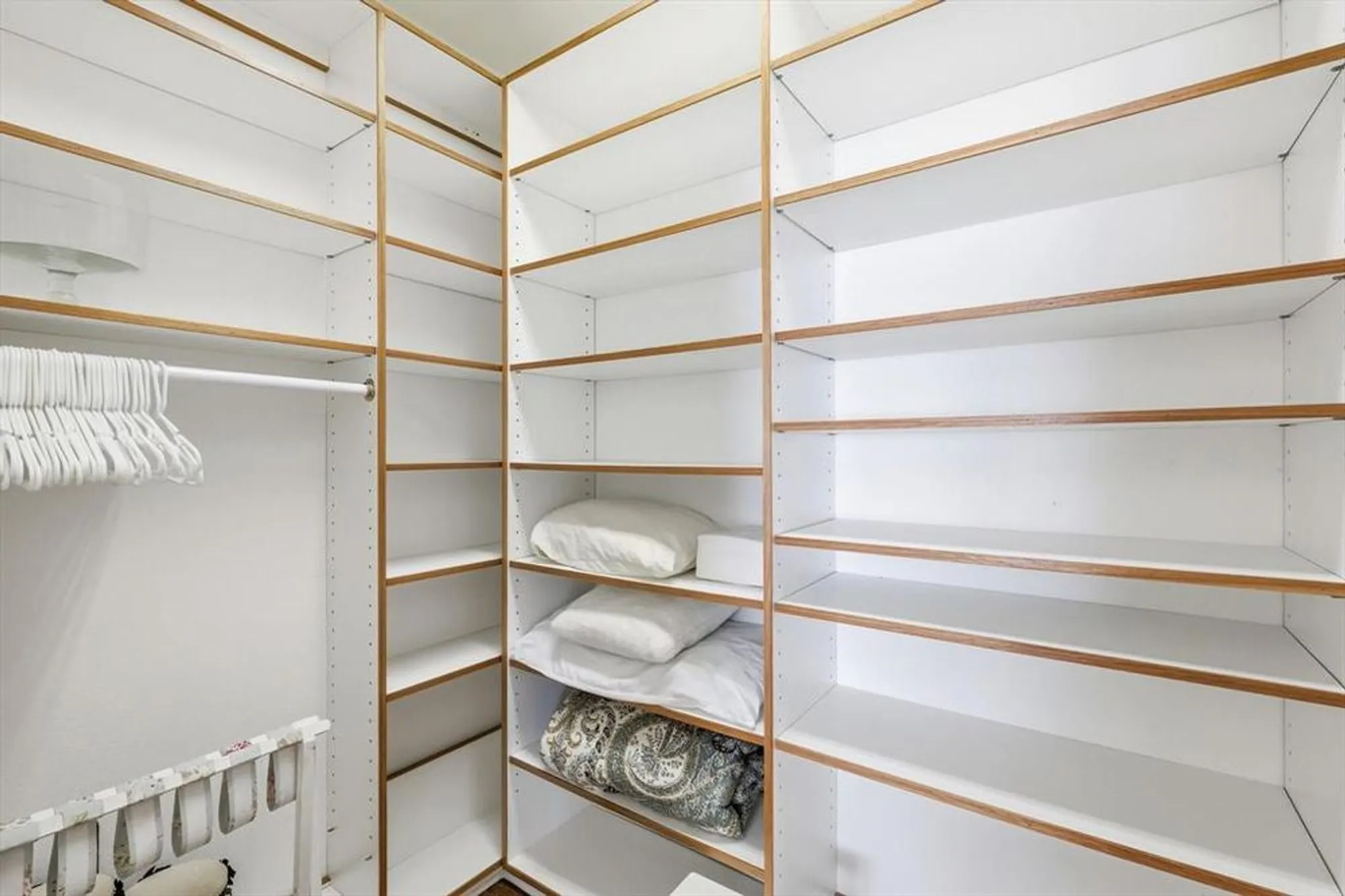 Property Slideshow image 22 of 39 | 9501 grandview dr, Denton, TX, 76207