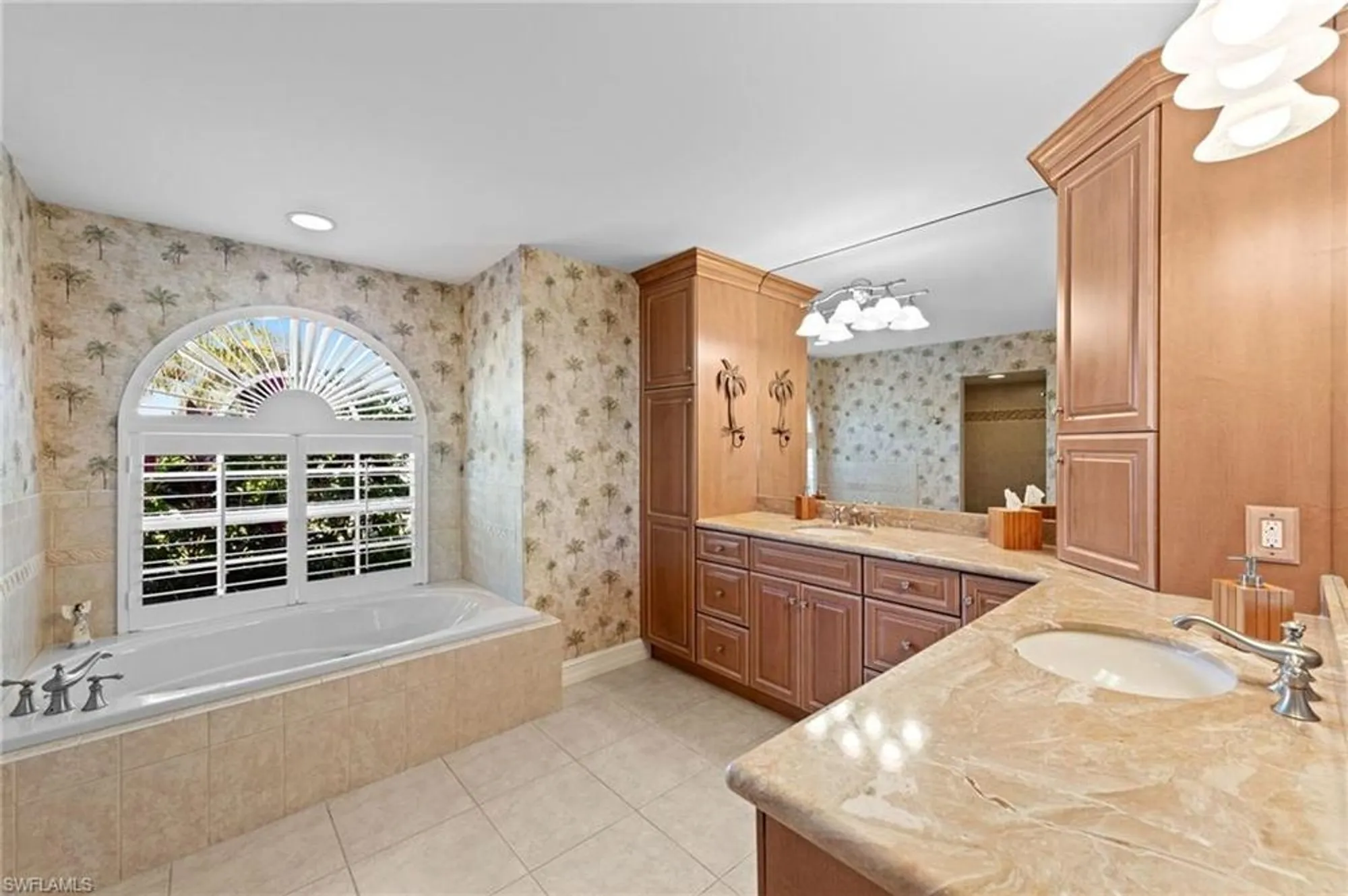 Property Slideshow image 14 of 25 | 3501 fiddlehead ct, Bonita Springs, FL, 34134