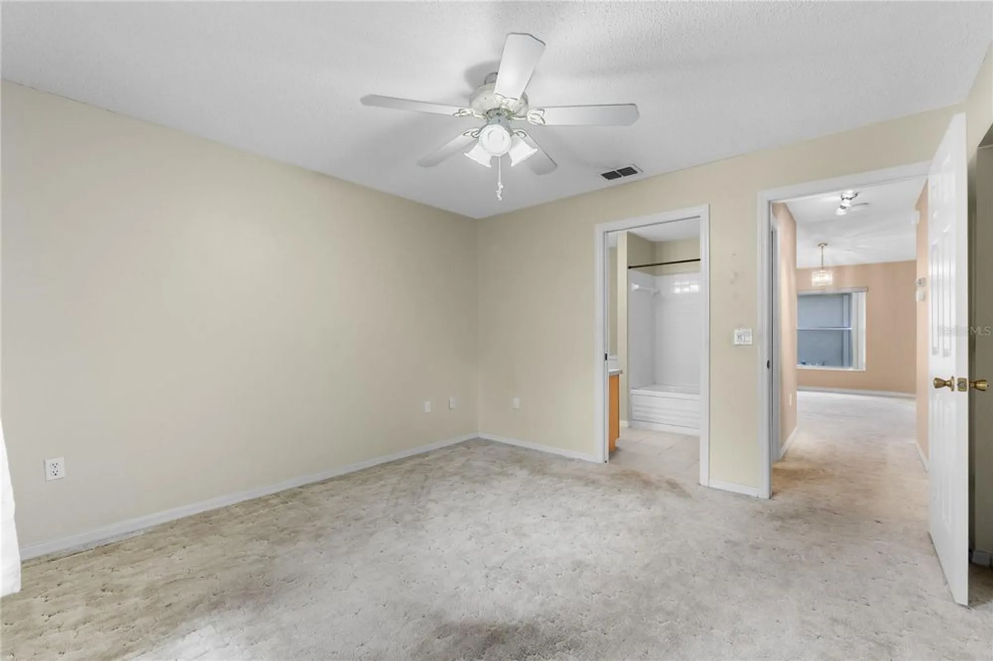 Property Slideshow image 21 of 35 | 2244 silver lakes dr, Lakeland, FL, 33810