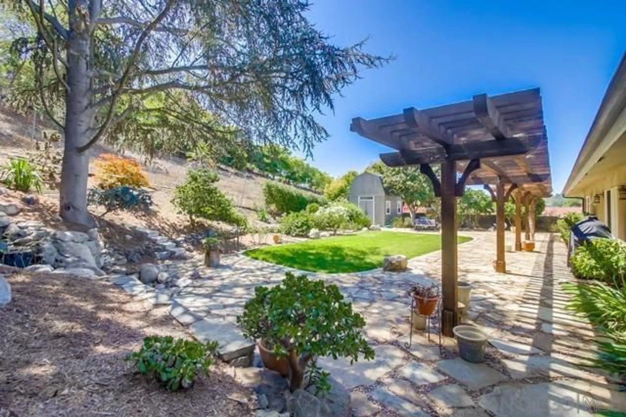 Property Slideshow image 33 of 44 | 1454 la plaza dr, San Marcos, CA, 92078