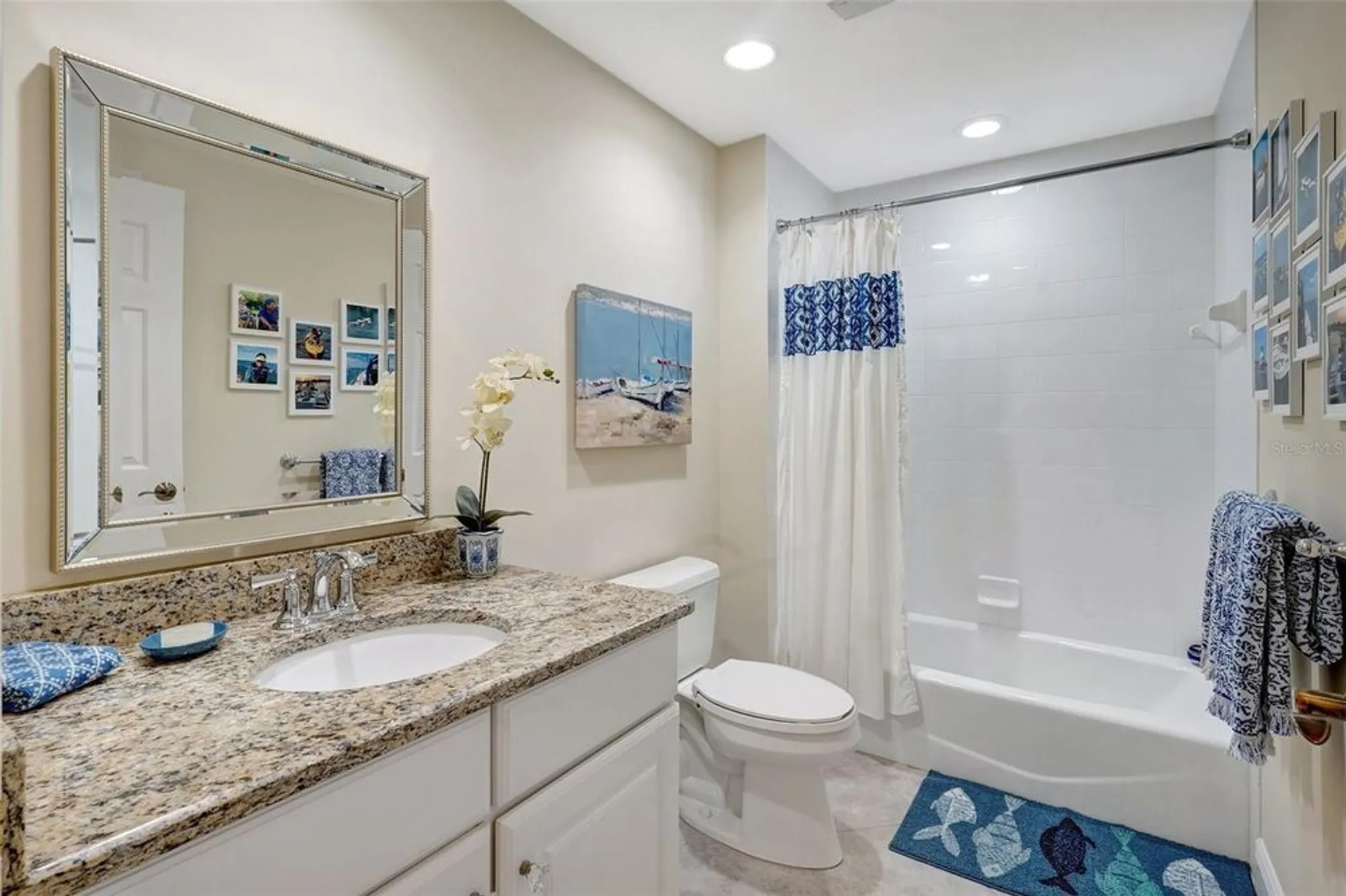 Property Slideshow image 34 of 71 | 3321 sunset key cir 204, Punta Gorda, FL, 33955
