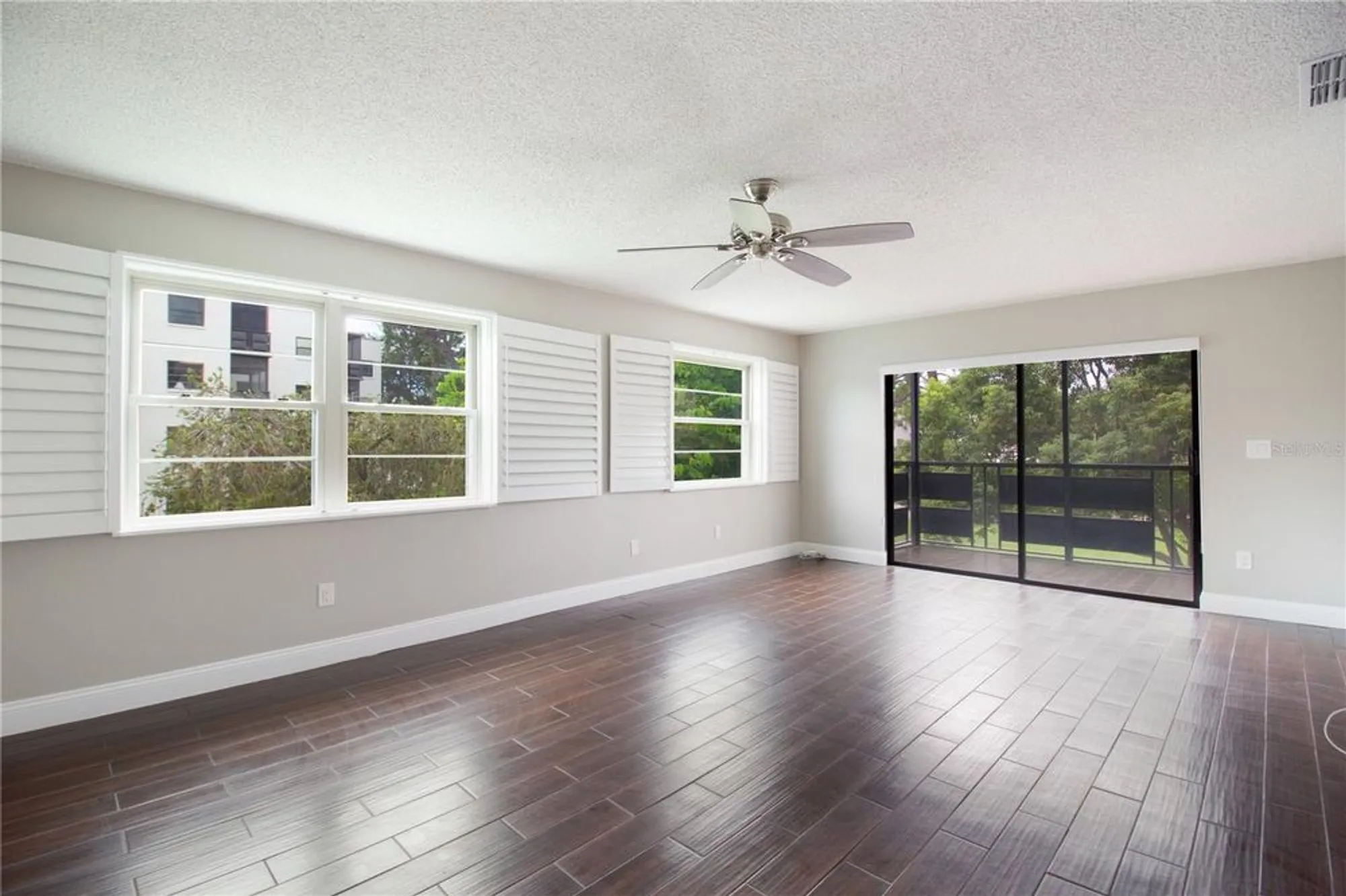 Property Slideshow image 9 of 35 | 6080 80th st n unit 201, St Petersburg, FL, 33709