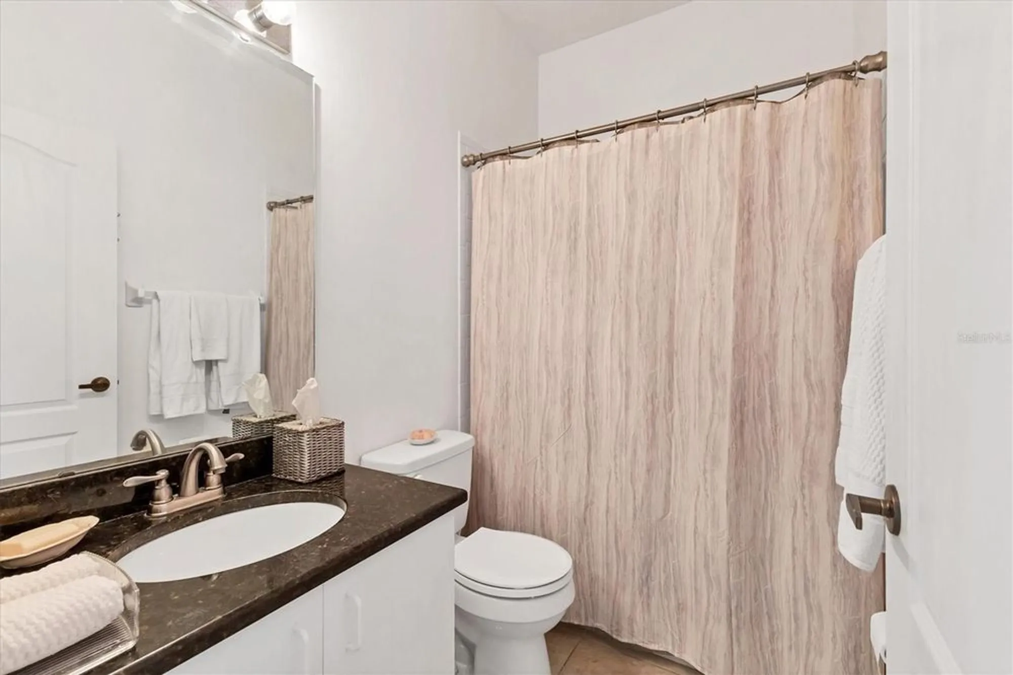 Property Slideshow image 29 of 50 | 6907 stoneywalk ct, Bradenton, FL, 34203