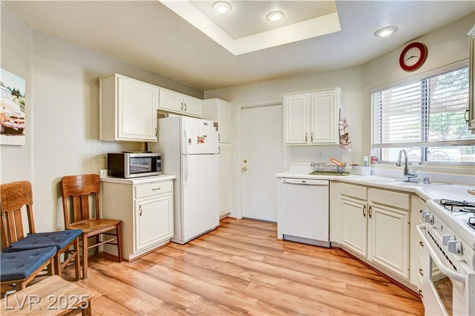 Property Slideshow image 14 of 21 | 9061 gemstone dr, Las Vegas, NV, 89134