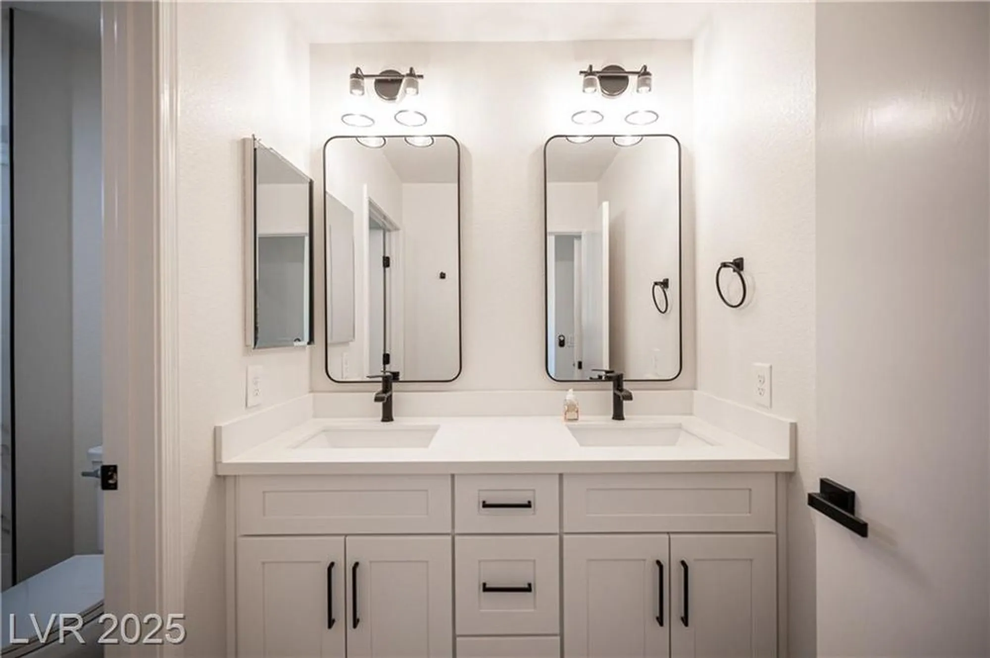 Property Slideshow image 45 of 72 | 2548 tumble brook dr, Las Vegas, NV, 89134