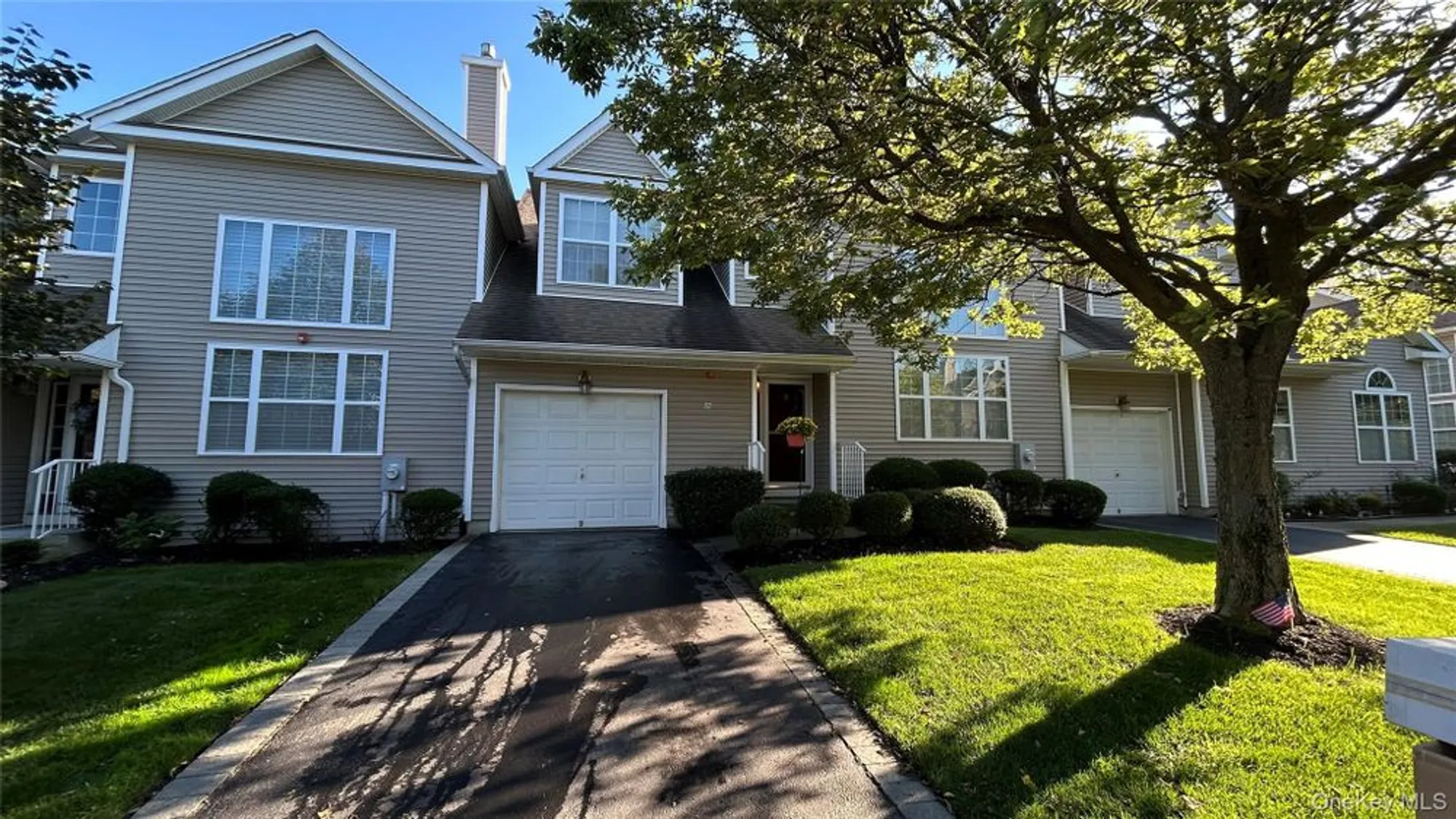 Property Slideshow image 2 of 27 | 37 halley ln, Miller Place, NY, 11764