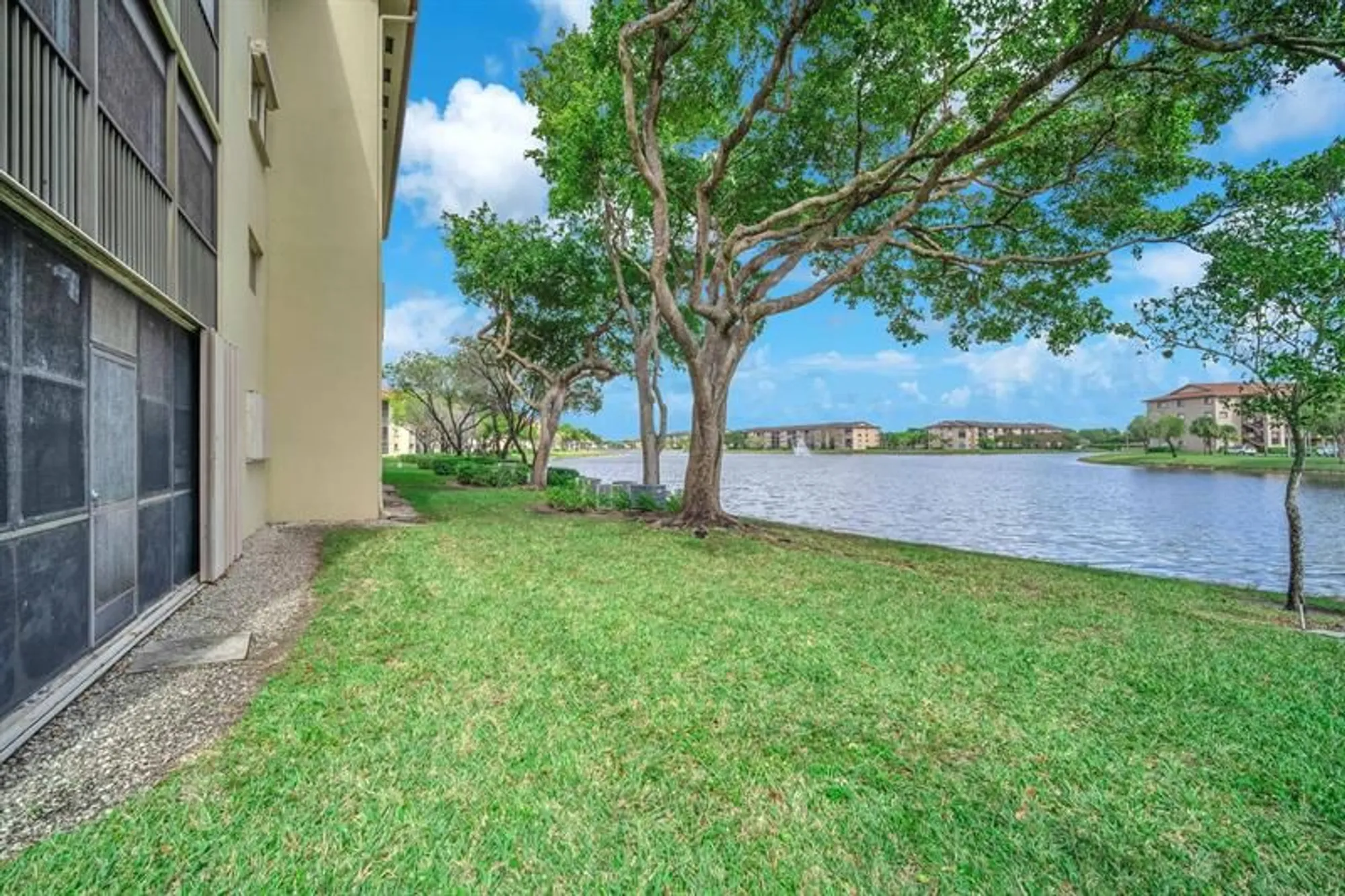 Property Slideshow image 4 of 26 | 1201 sw 141st ave # j409, Pembroke Pines, FL, 33027