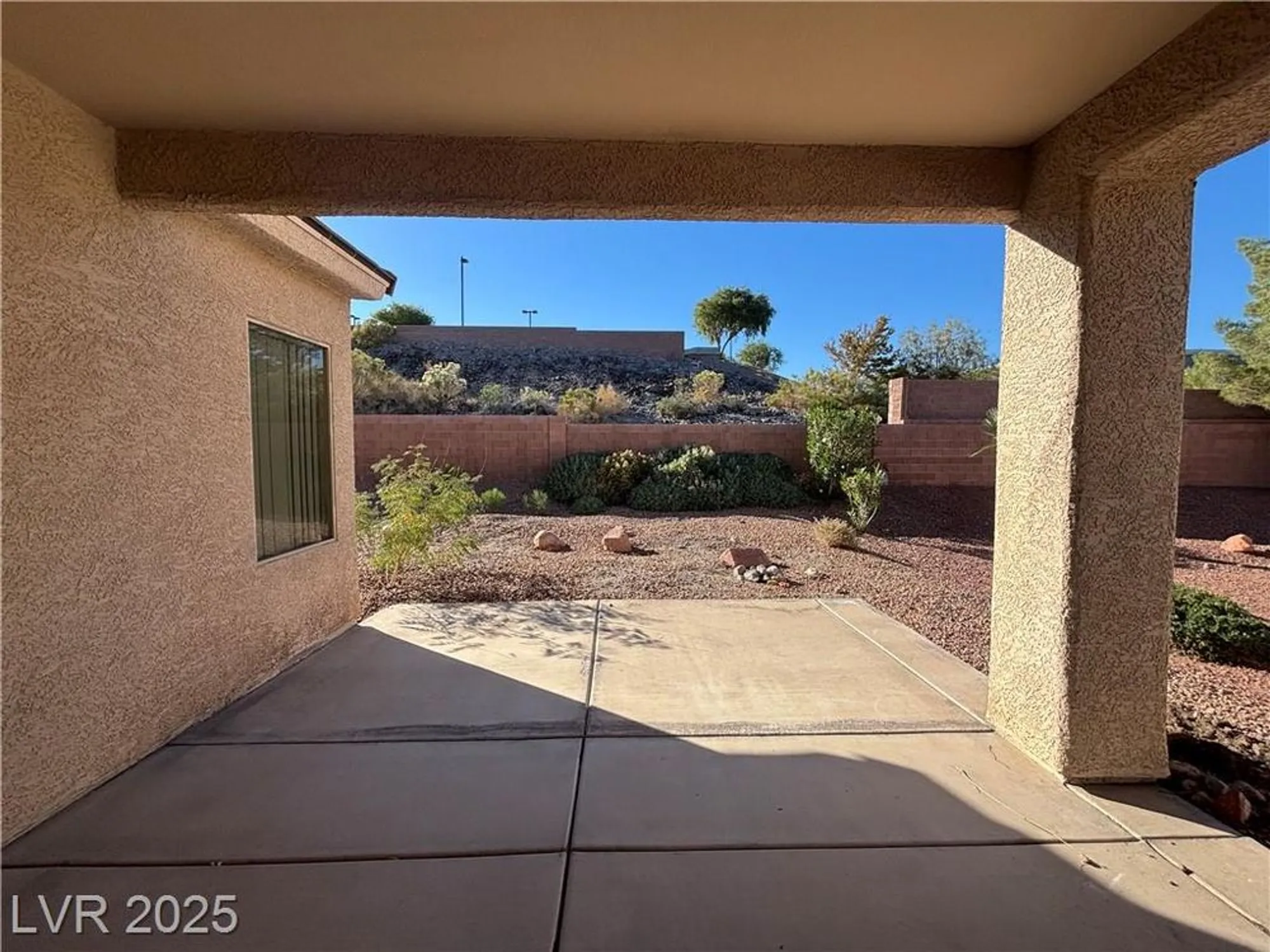 Property Slideshow image 13 of 15 | 533 kings links st, Henderson, NV, 89012