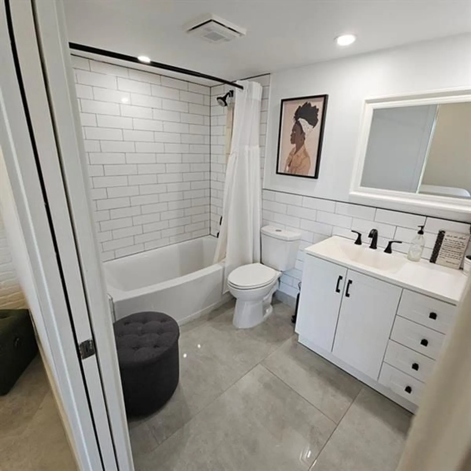 Property Slideshow image 13 of 17 | 4701 martinique dr h4, Coconut Creek, FL, 33066