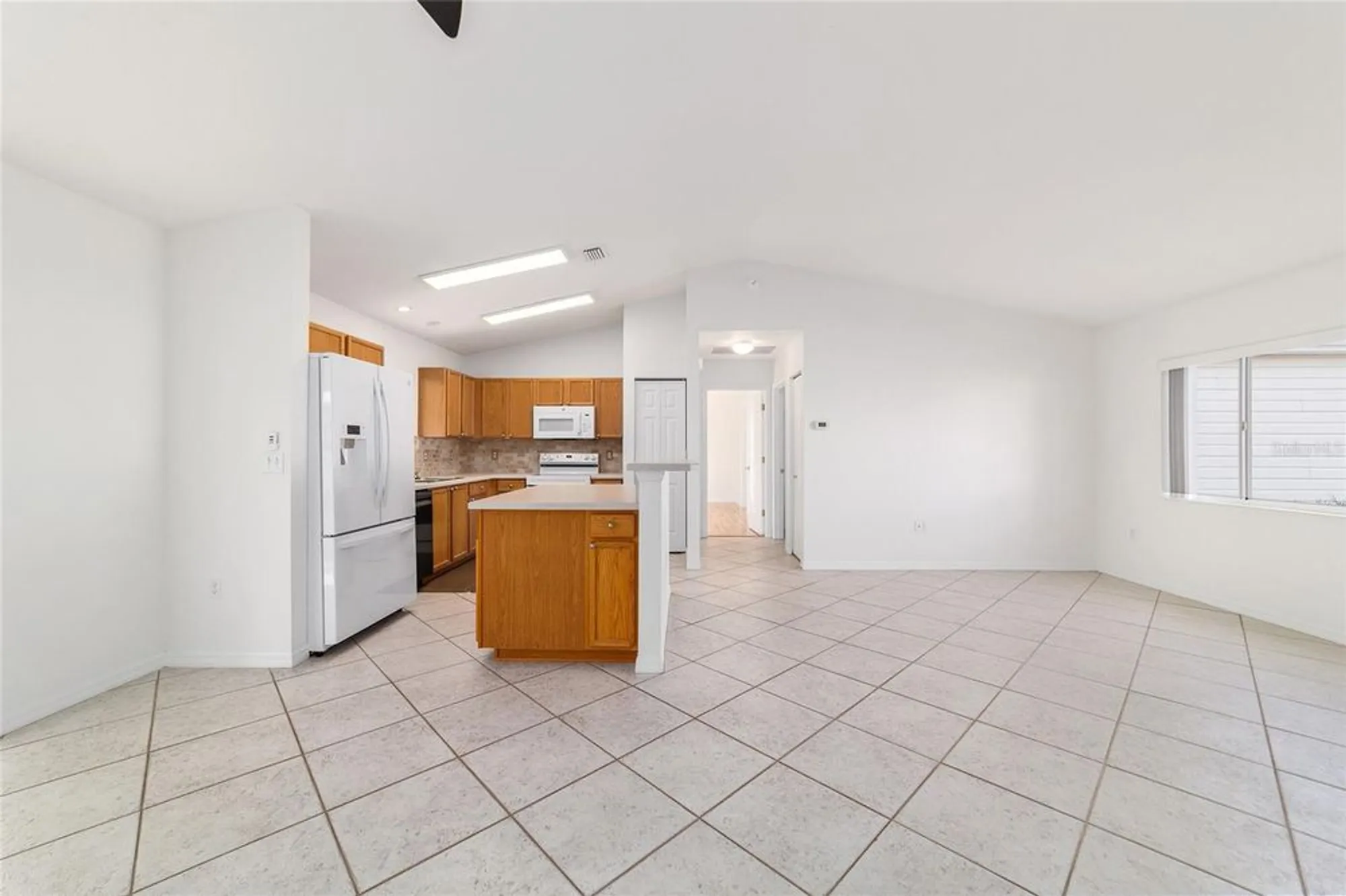 Property Slideshow image 10 of 66 | 14280 se 85th ave, Summerfield, FL, 34491